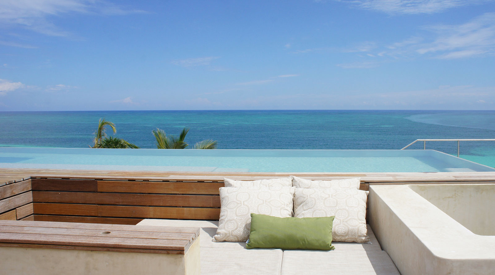 Villa Na'iik in Sian Ka'an Roof with infinity pool and ocean view