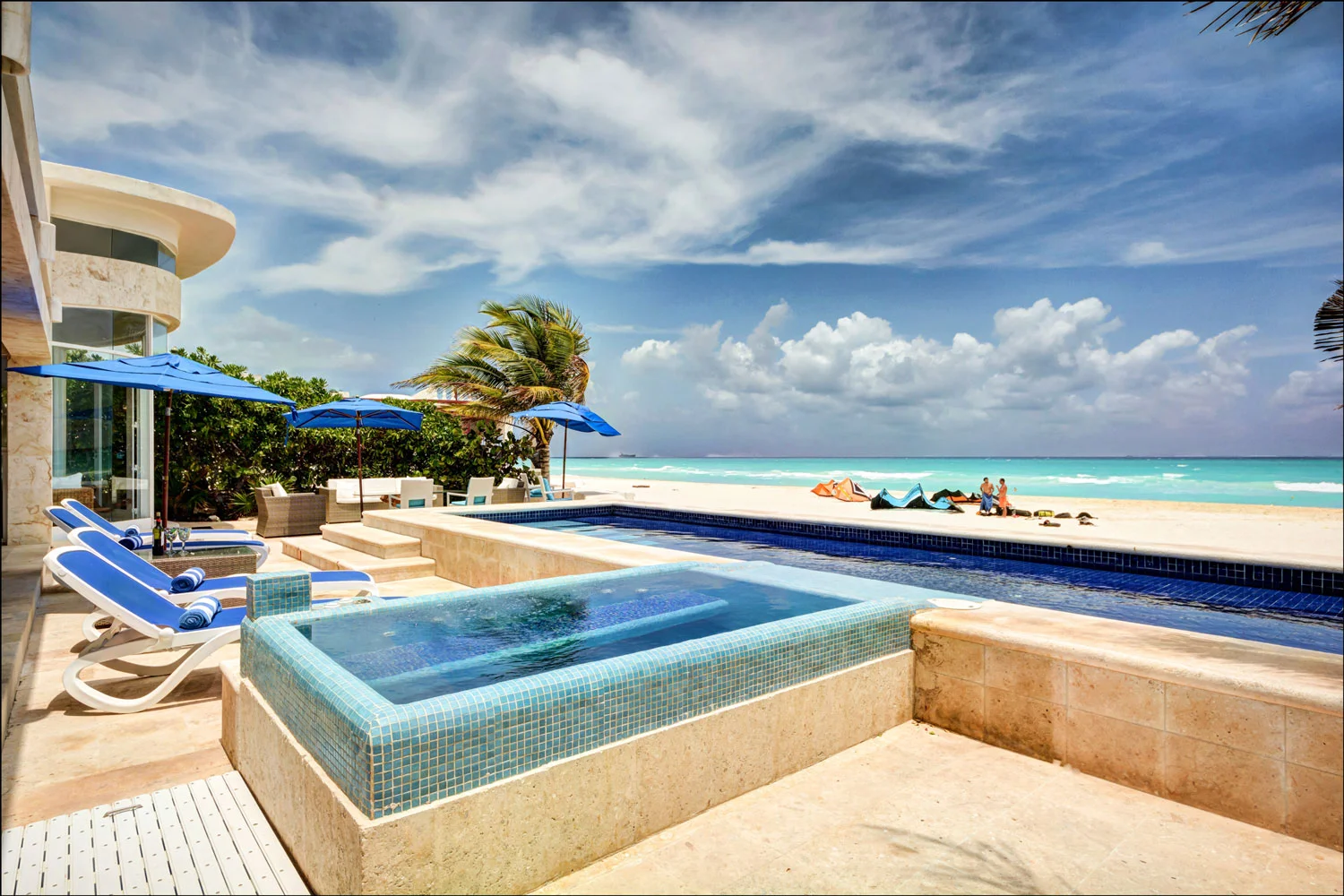 Beach House: Lavish Beach Chic