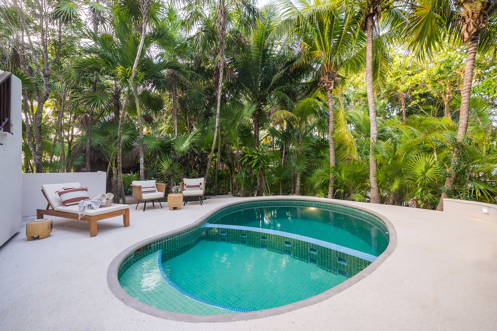 Corazon Dos in Soliman Bay Pool and lounge chairs