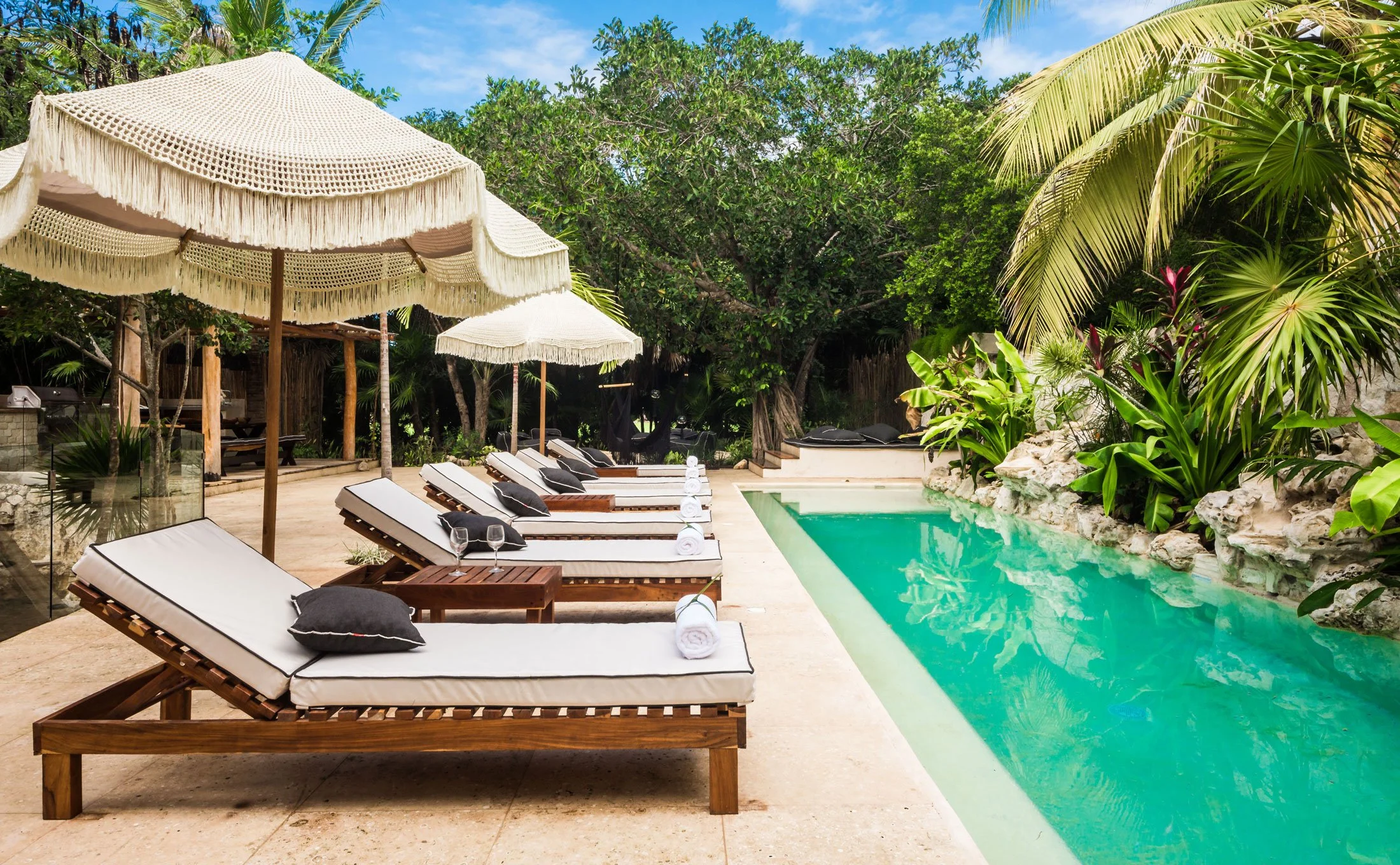 This year, make your Christmas tree a palm tree: Here are 5 villas to spend your holidays in the tropics.