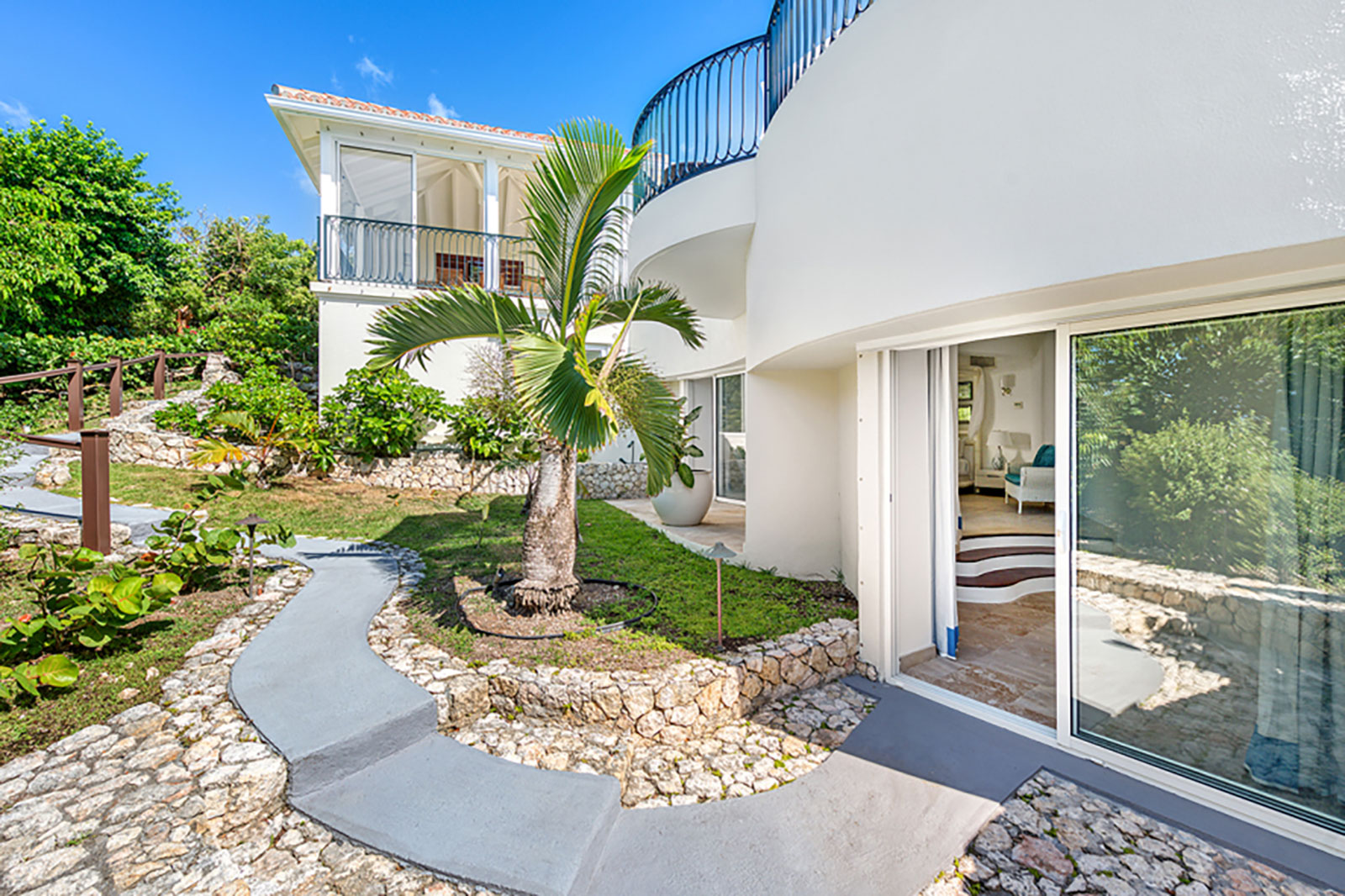 Maya_Luxe_St_Martin_Luxe_Villas_Experiences_Villa_La_Dacha_30