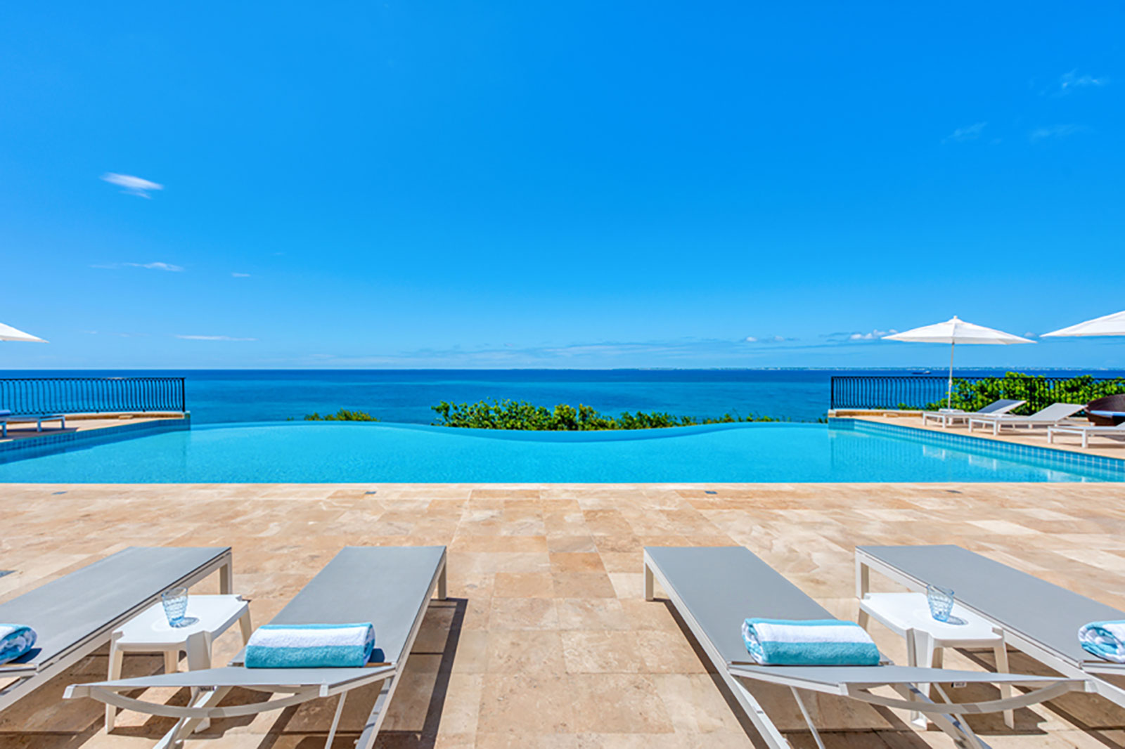 Maya_Luxe_St_Martin_Luxe_Villas_Experiences_Villa_La_Dacha_6