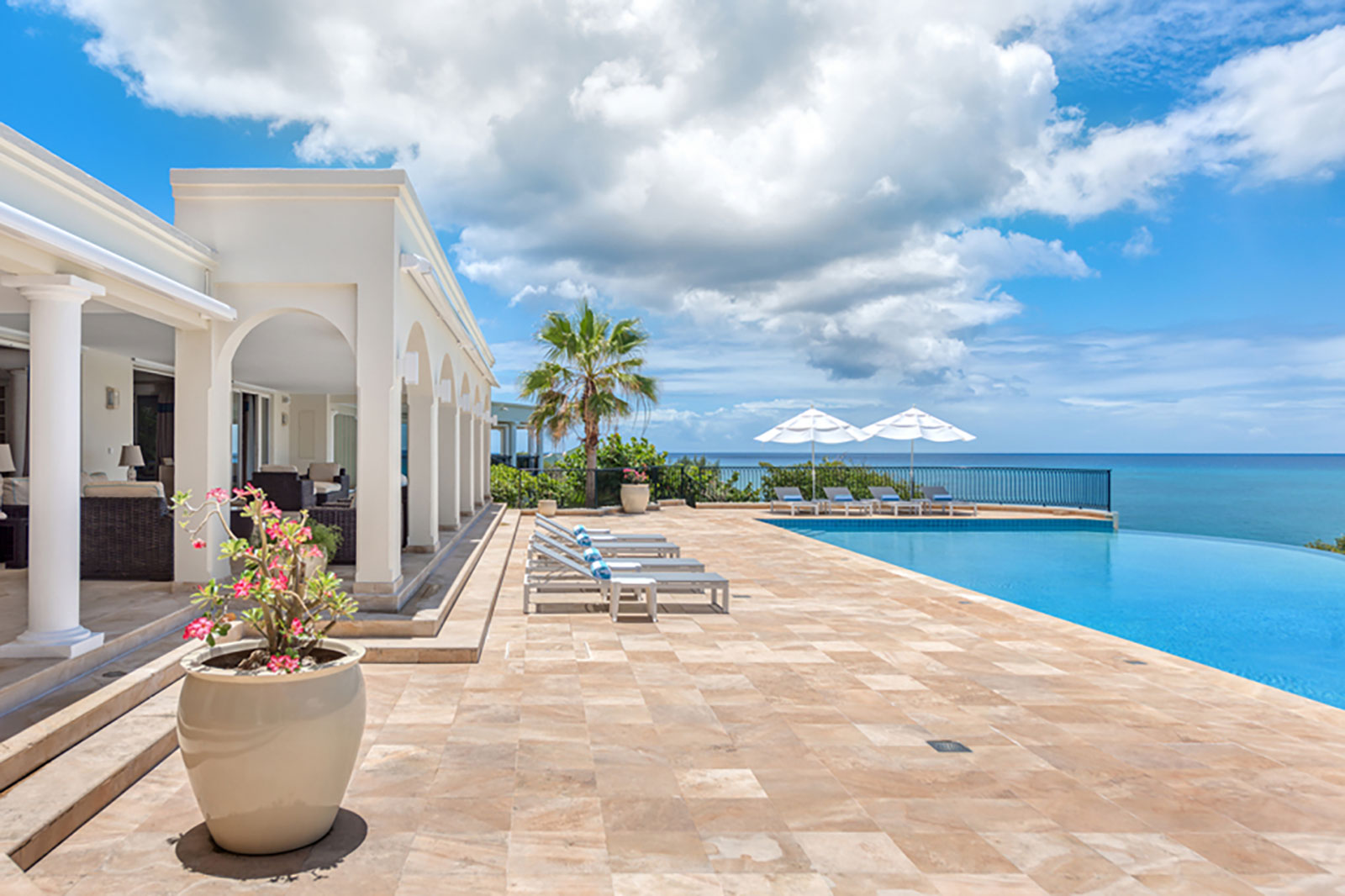 Maya_Luxe_St_Martin_Luxe_Villas_Experiences_Villa_La_Dacha_7