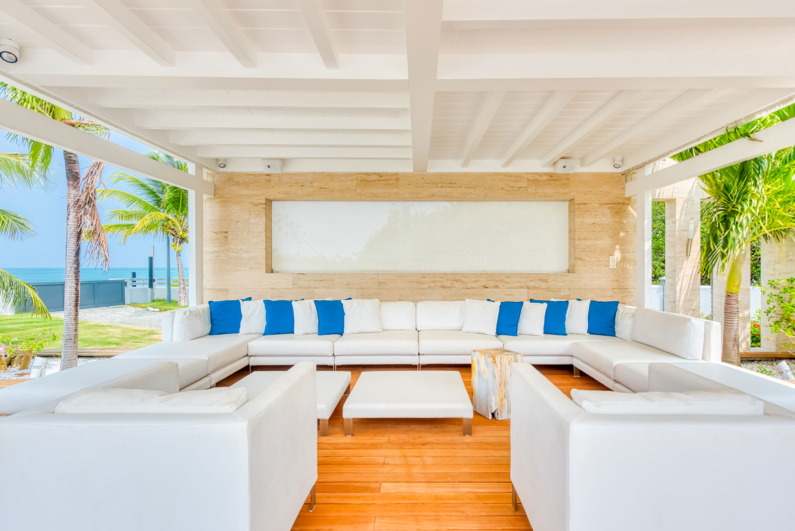 Maya_Luxe_St_Martin_Luxe_Villas_Experiences_Villa_C'est_la_Vie_14