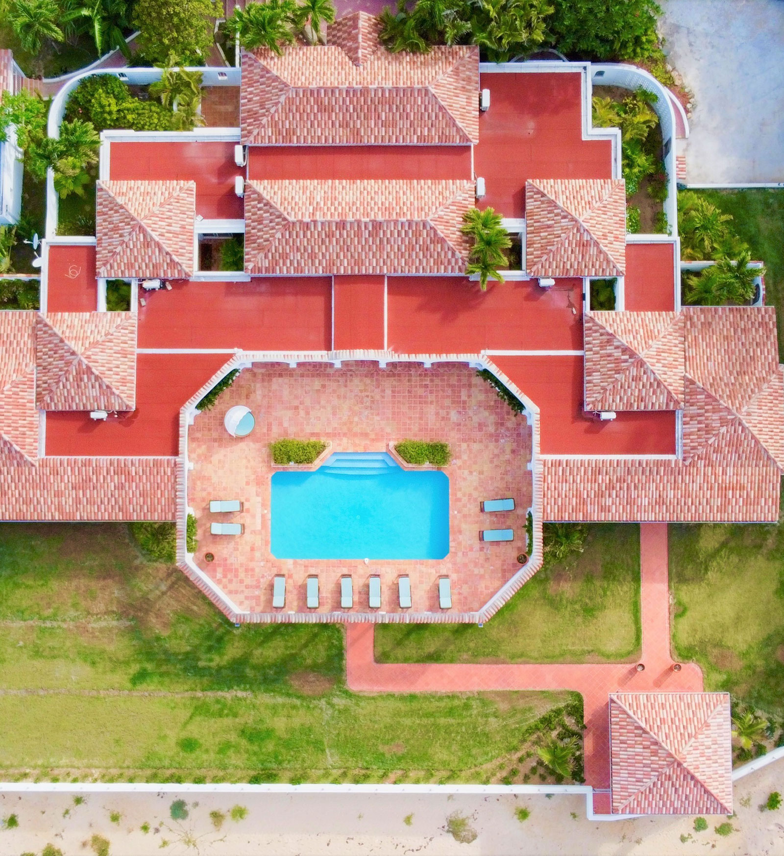 Maya_Luxe_St_Martin_Luxe_Villas_Experiences_Villa_Serena_AERIAL-4