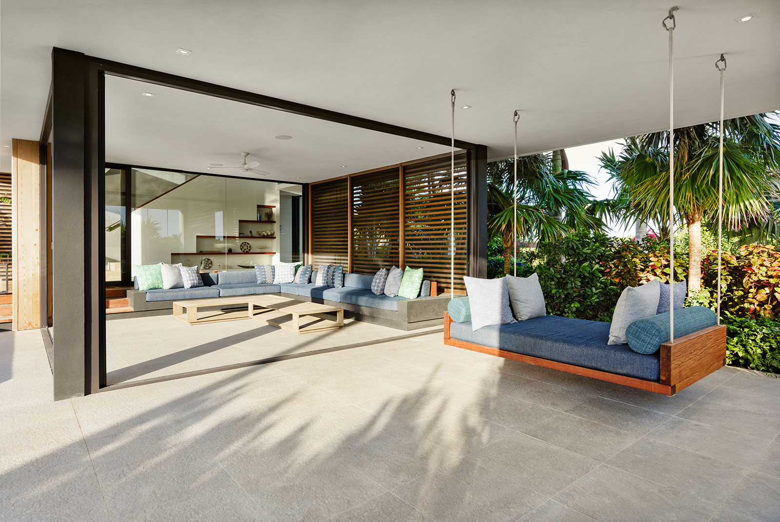 Maya_Luxe_Turks_and_Caicos_Luxury_Villas_Experiences_Aqua_Verde_10
