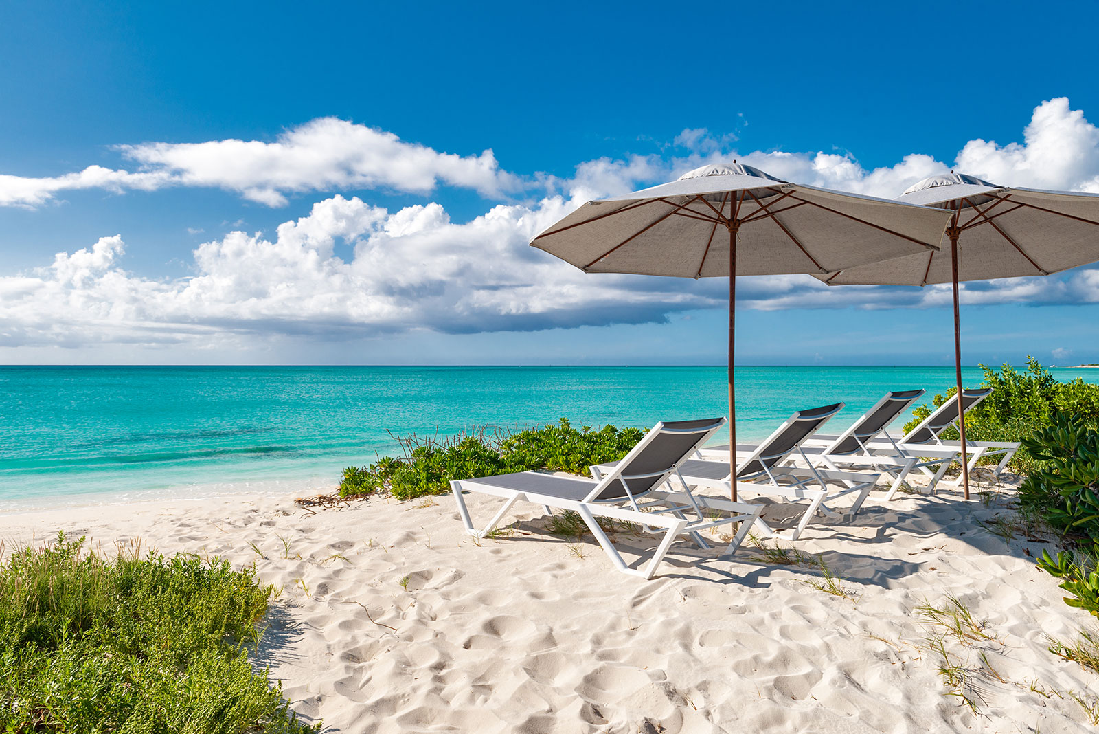 Maya_Luxe_Turks_and_Caicos_Luxury_Villas_Experiences_Aqua_Verde_1HERO3