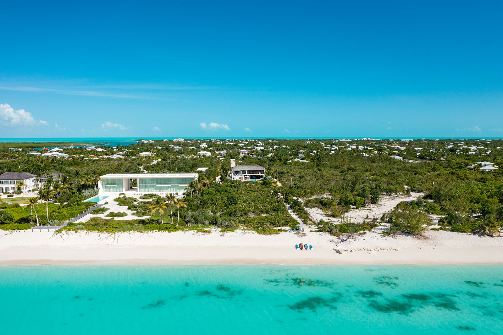 Maya_Luxe_Turks_and_Caicos_Luxury_Villas_Experiences_Aqua_Verde_2.1-(1)