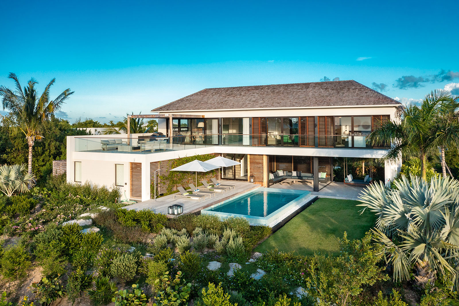 Maya_Luxe_Turks_and_Caicos_Luxury_Villas_Experiences_Aqua_Verde_32
