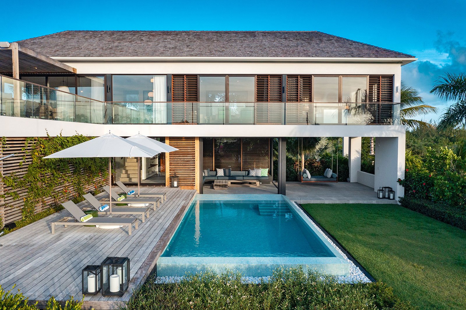 Maya_Luxe_Turks_and_Caicos_Luxury_Villas_Experiences_Aqua_Verde_6