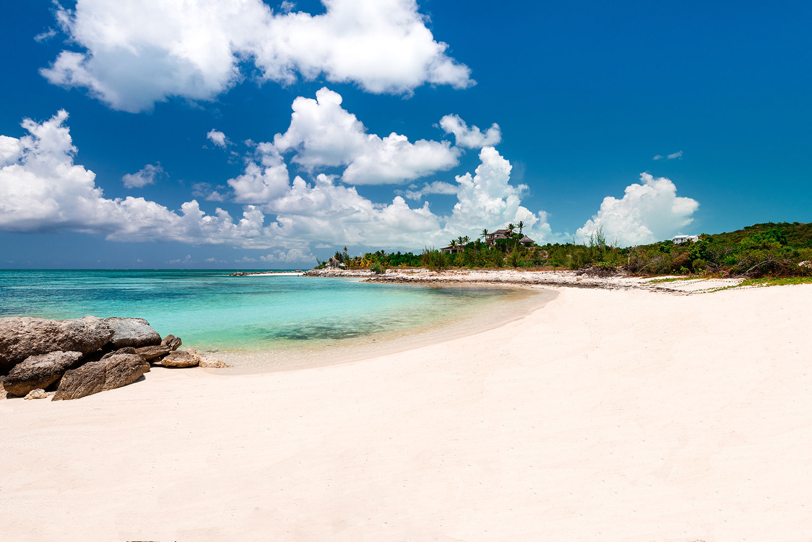 Maya_Luxe_Turks_and_Caicos_Luxury_Villas_Experiences_Silver_Sands_3.1