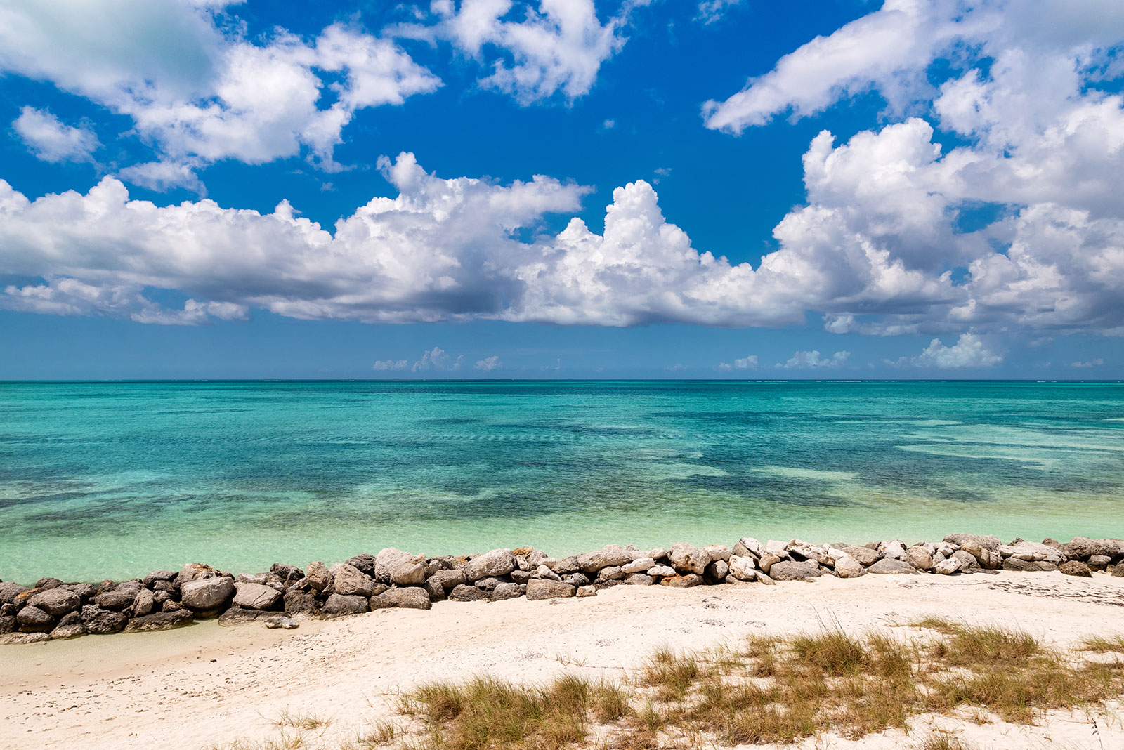 Maya_Luxe_Turks_and_Caicos_Luxury_Villas_Experiences_Silver_Sands_3