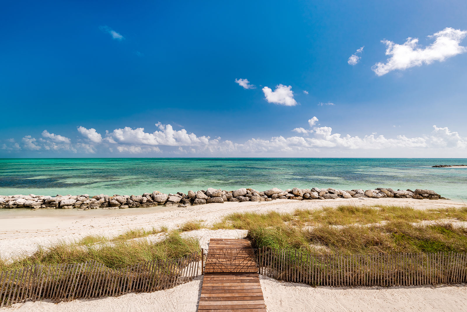 Maya_Luxe_Turks_and_Caicos_Luxury_Villas_Experiences_Silver_Sands_4