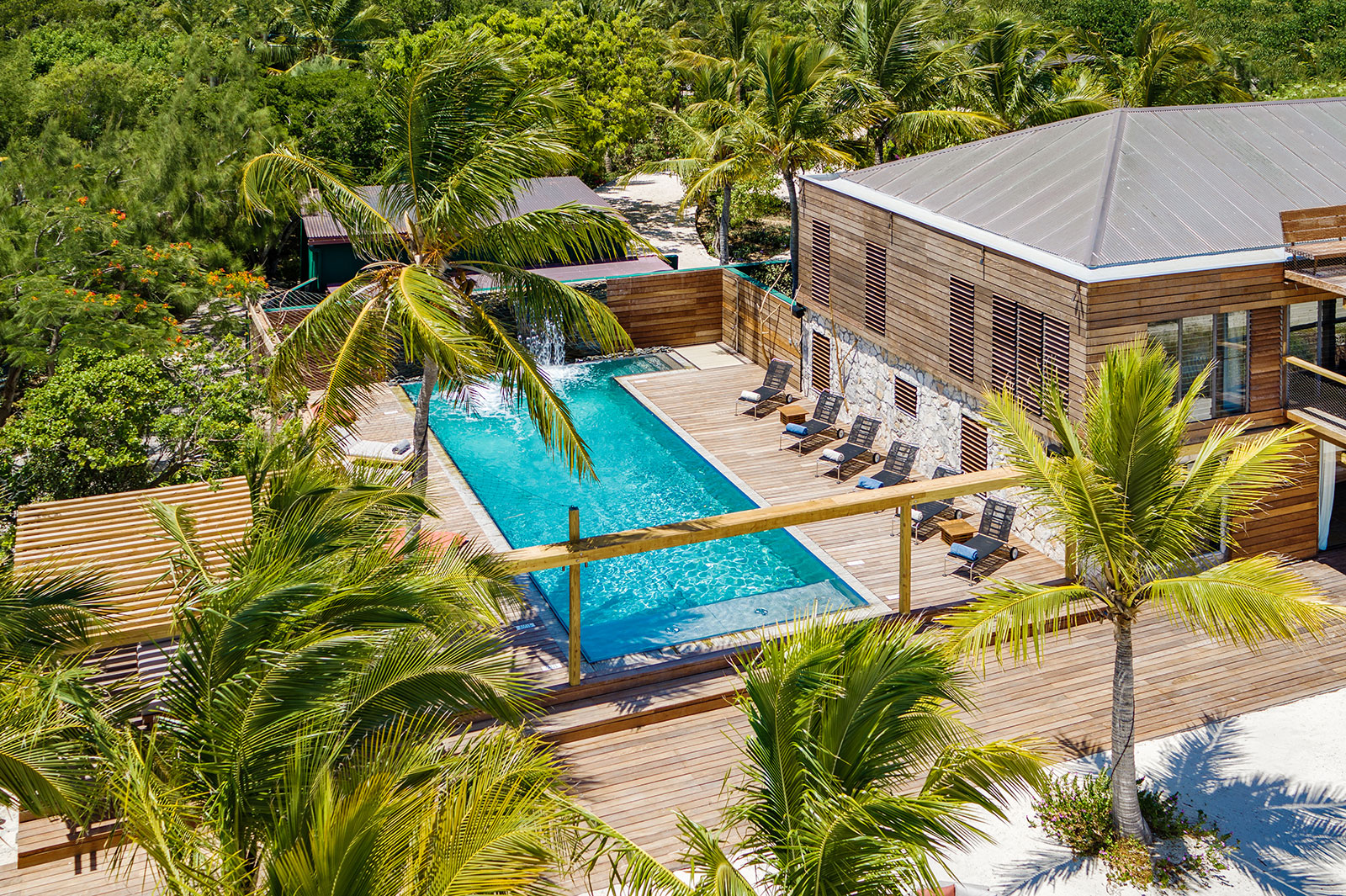 Maya_Luxe_Turks_and_Caicos_Luxury_Villas_Experiences_Silver_Sands_6