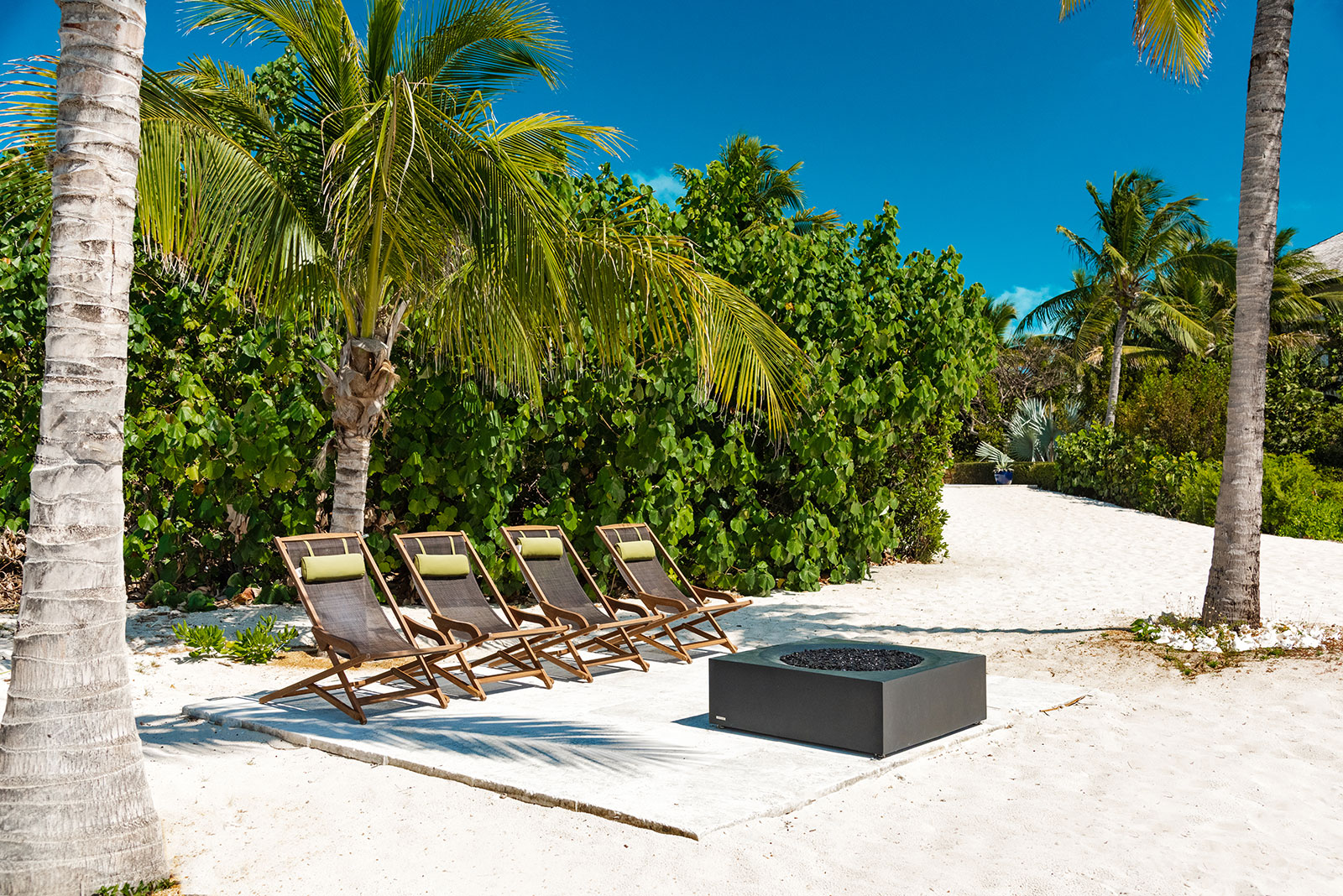 Maya_Luxe_Turks_and_Caicos_Luxury_Villas_Experiences_The_Beach_House_13.1