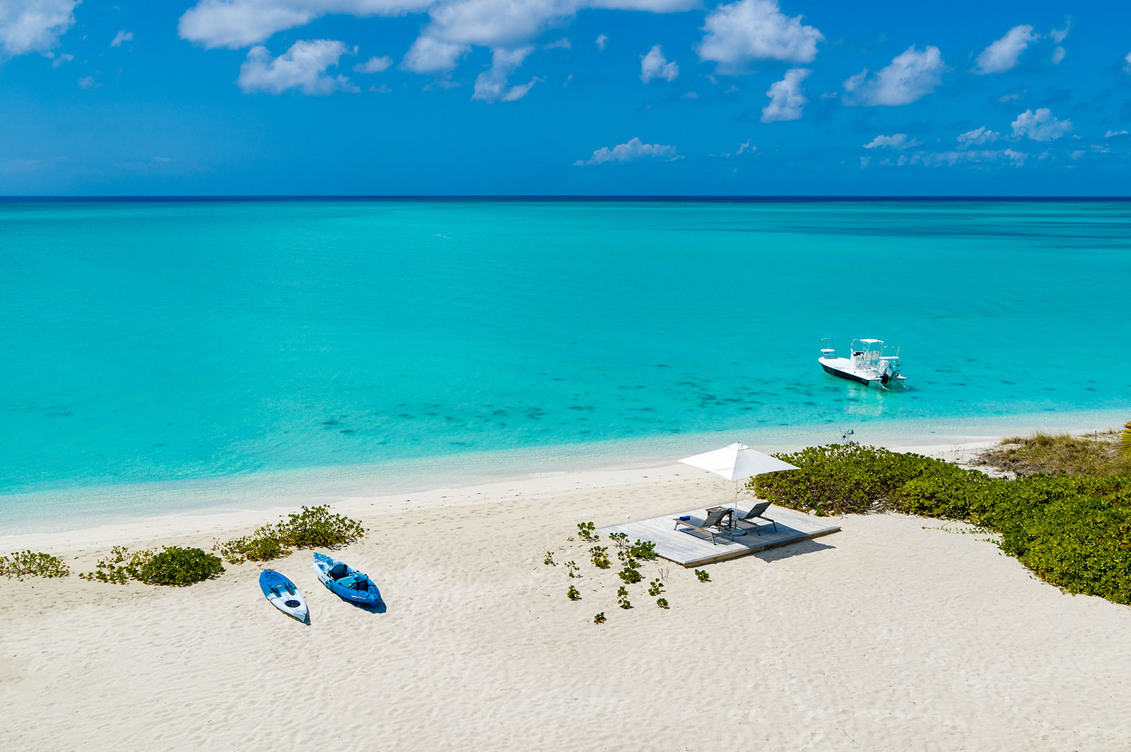 Maya_Luxe_Turks_and_Caicos_Luxury_Villas_Experiences_The_Beach_House_7