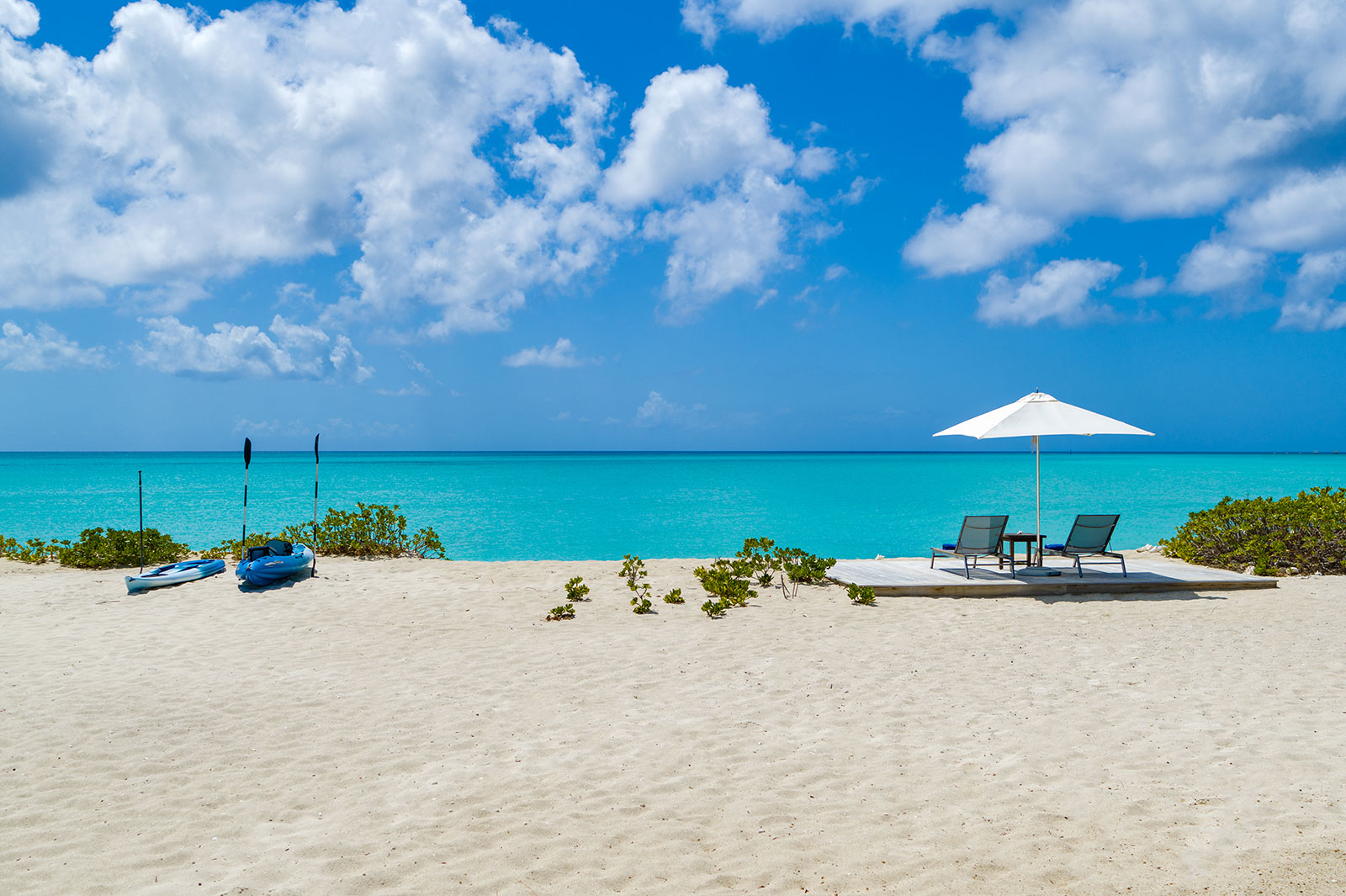 Maya_Luxe_Turks_and_Caicos_Luxury_Villas_Experiences_The_Beach_House_8