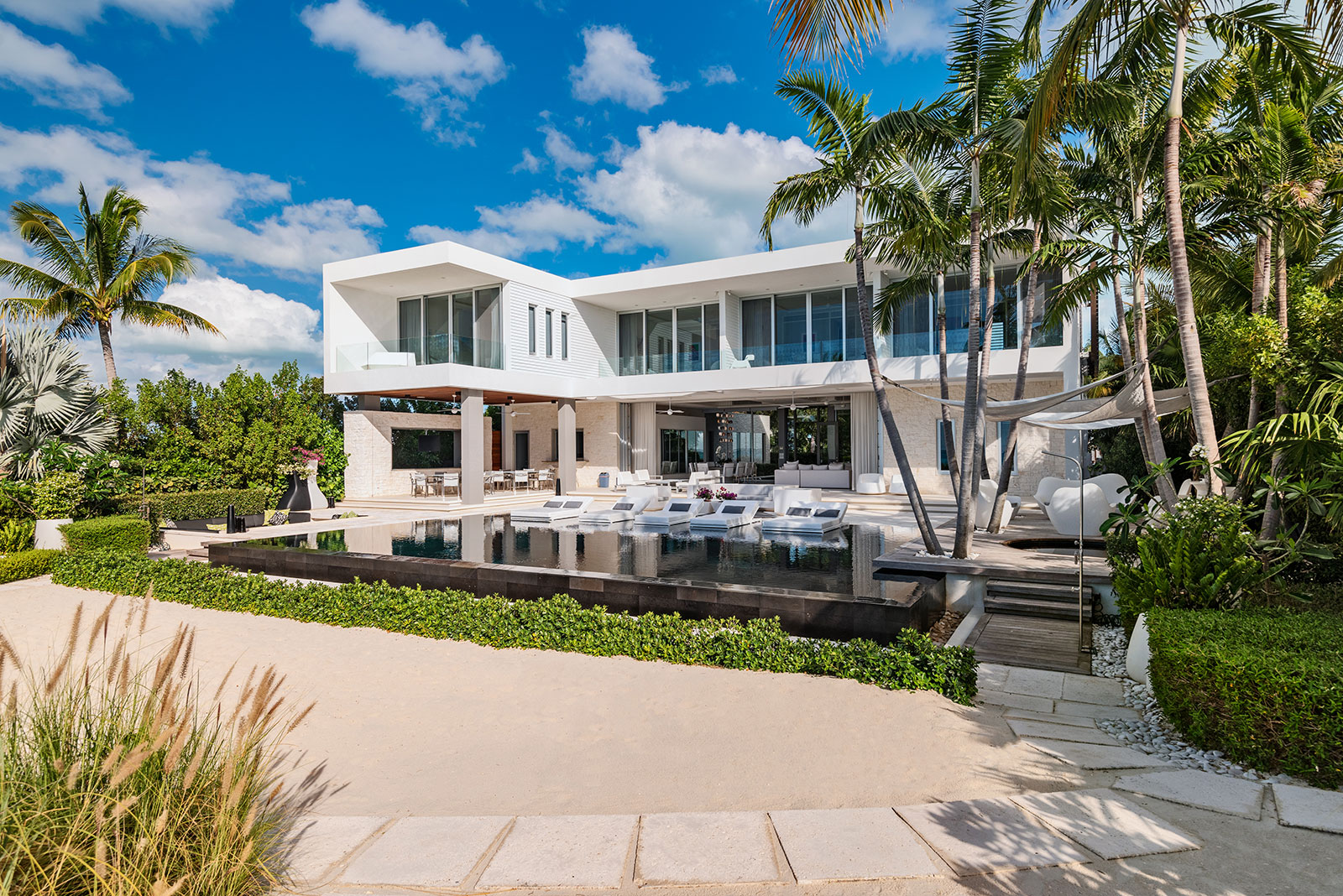 Maya_Luxe_Turks_and_Caicos_Luxury_Villas_Experiences_Villa_Awa_2