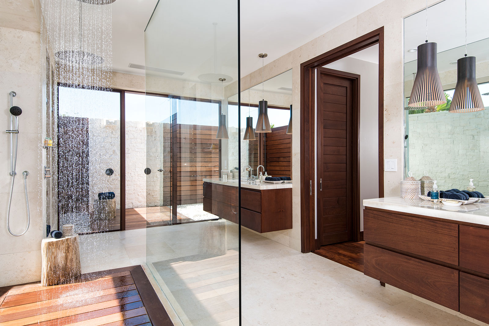 Maya_Luxe_Turks_and_Caicos_Luxury_Villas_Experiences__Hawksbill_18