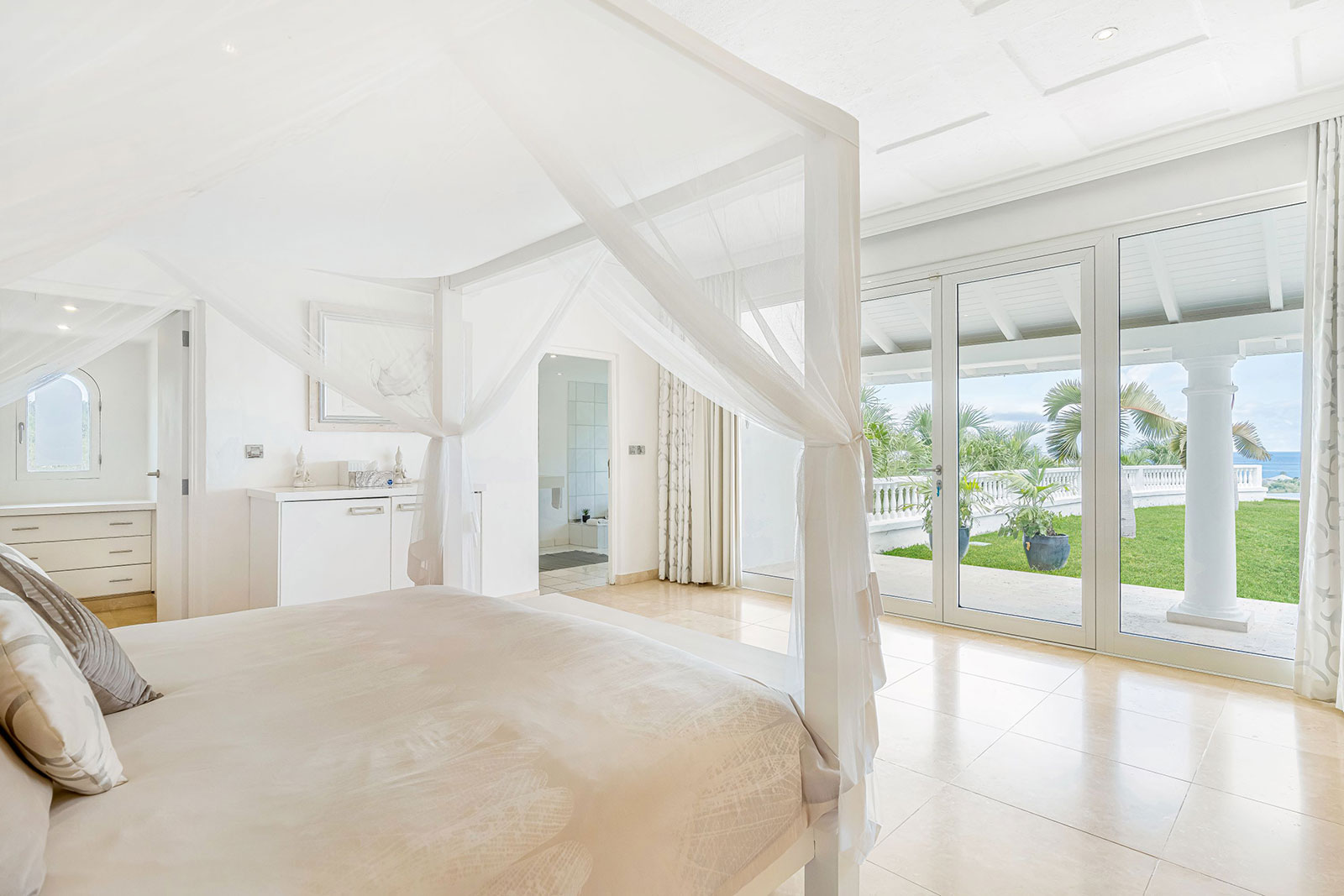 Maya_Luxe_Luxury_Villas_Experiences_St_Martin_VIlla_Sandyline_Copy-of-139