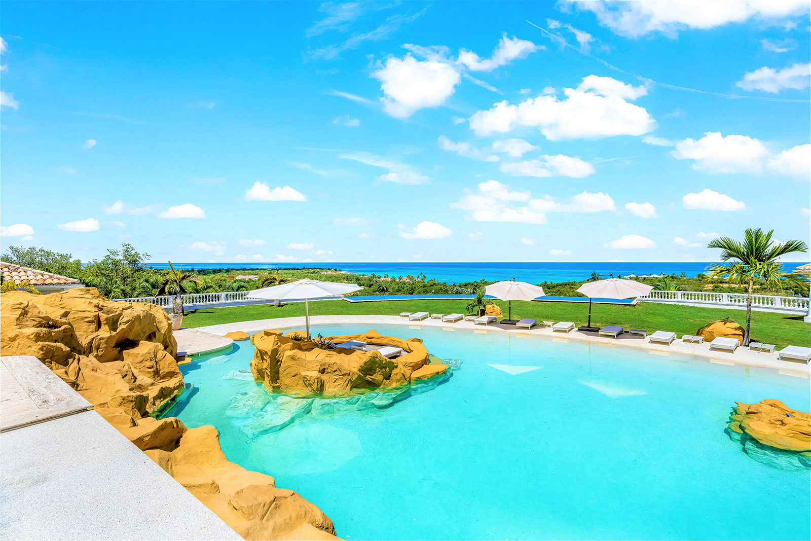 Maya_Luxe_Luxury_Villas_Experiences_St_Martin_VIlla_Sandyline_Copy-of-19