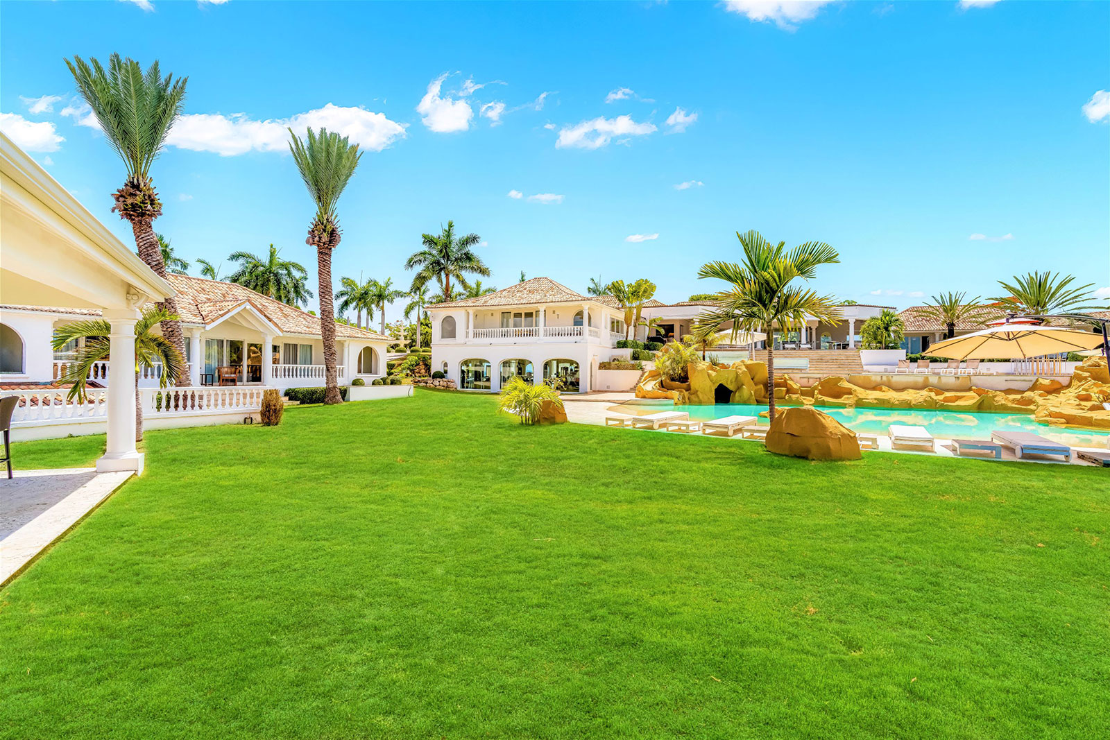 Maya_Luxe_Luxury_Villas_Experiences_St_Martin_VIlla_Sandyline_Copy-of-28