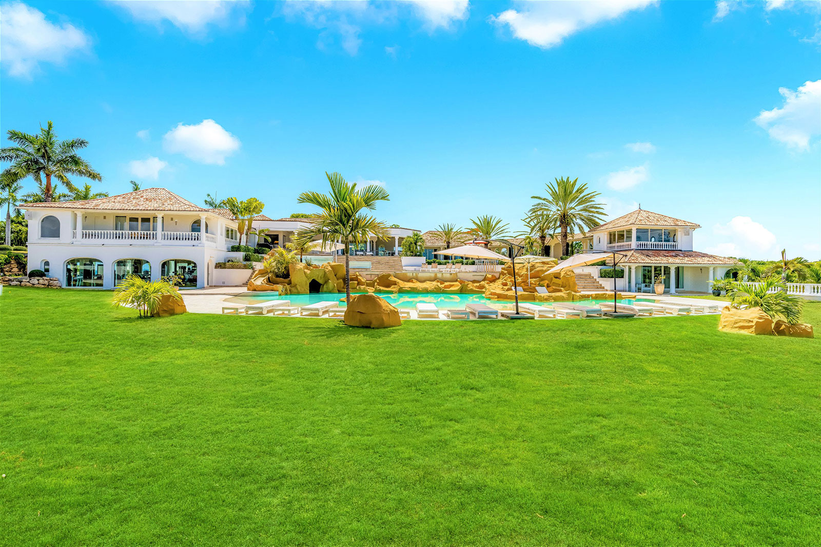 Maya_Luxe_Luxury_Villas_Experiences_St_Martin_VIlla_Sandyline_Copy-of-29
