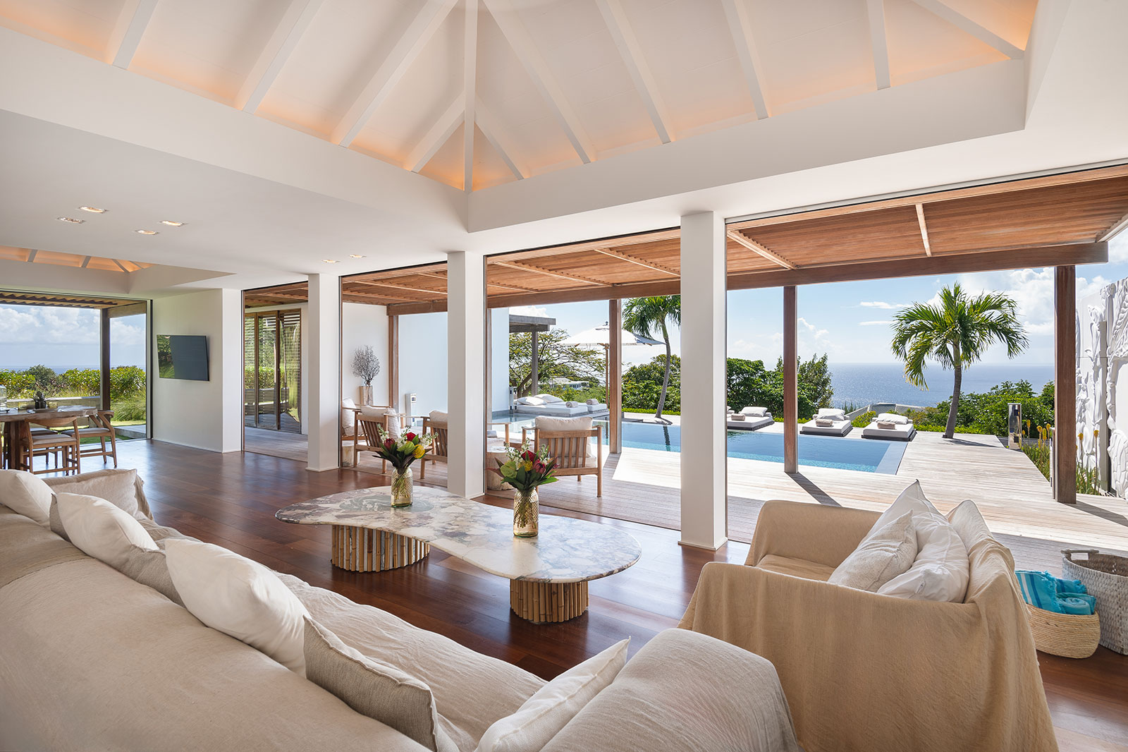 Maya_Luxe_Luxury_Villas_Experiences_St_Barths_Floating_garden_12