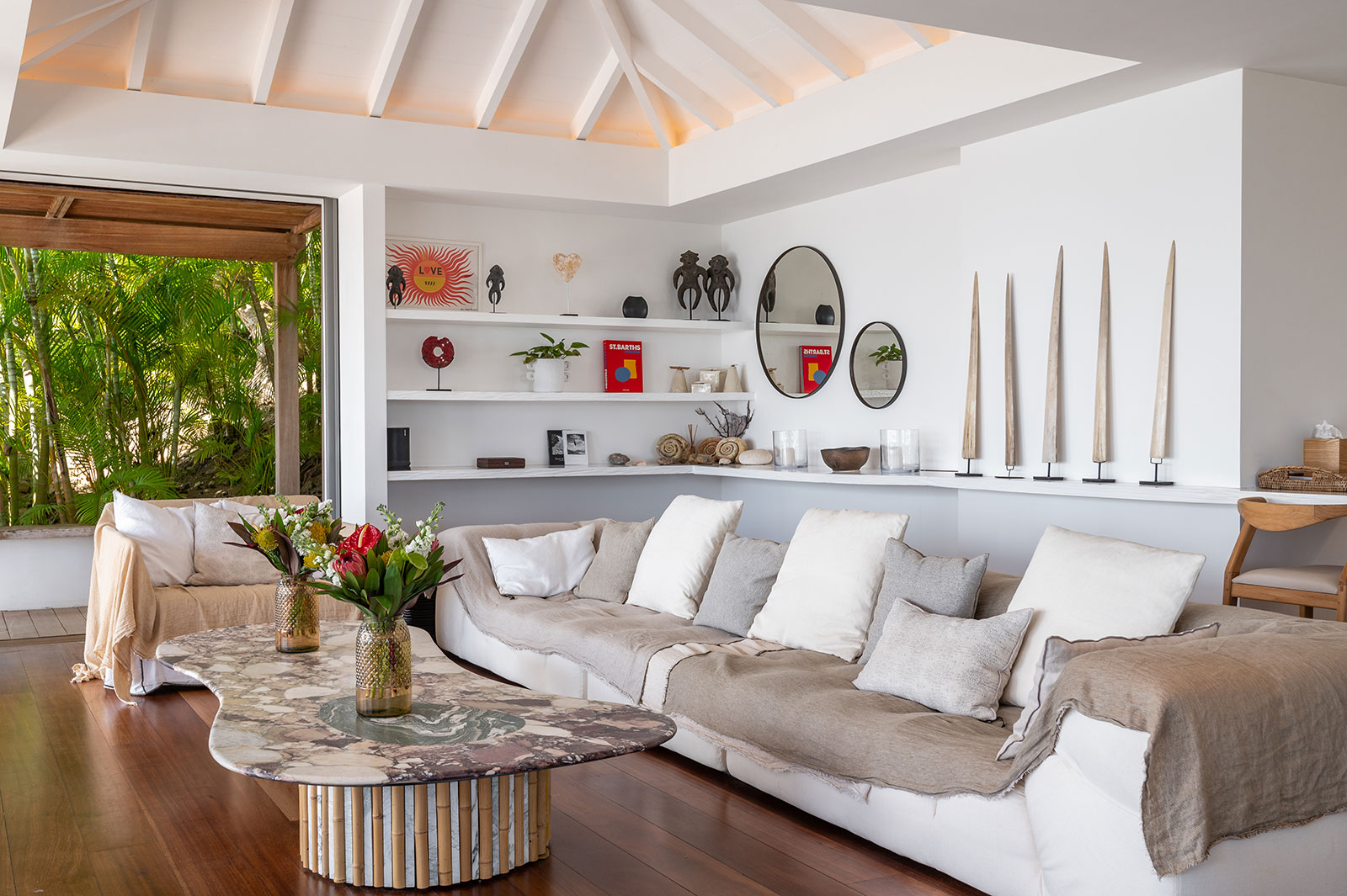 Maya_Luxe_Luxury_Villas_Experiences_St_Barths_Floating_garden_14