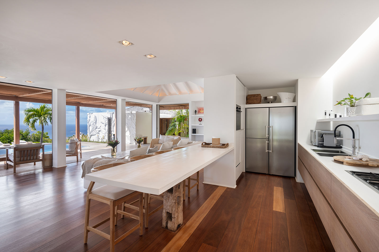 Maya_Luxe_Luxury_Villas_Experiences_St_Barths_Floating_garden_23