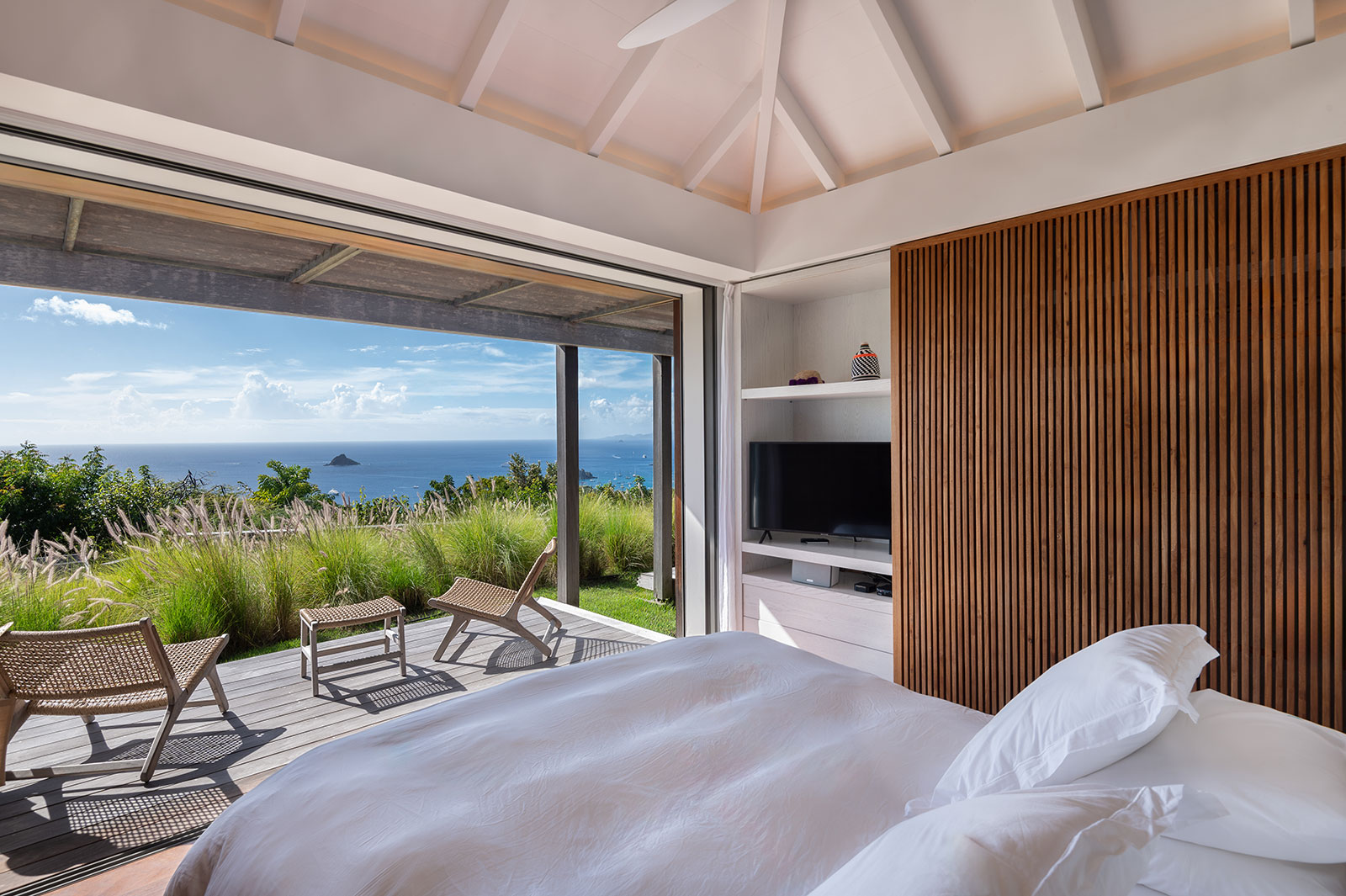 Maya_Luxe_Luxury_Villas_Experiences_St_Barths_Floating_garden_36