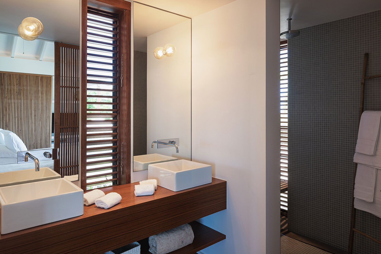 Maya_Luxe_Luxury_Villas_Experiences_St_Barths_Floating_garden_42