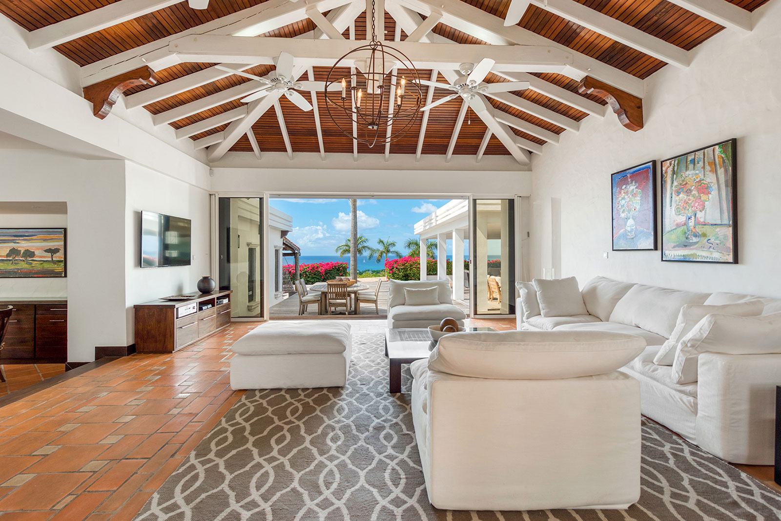Maya_Luxe_Luxury_Villas_Experiences_St_Martin_La_Hacienda_11_LaHacienda-LivingRoom