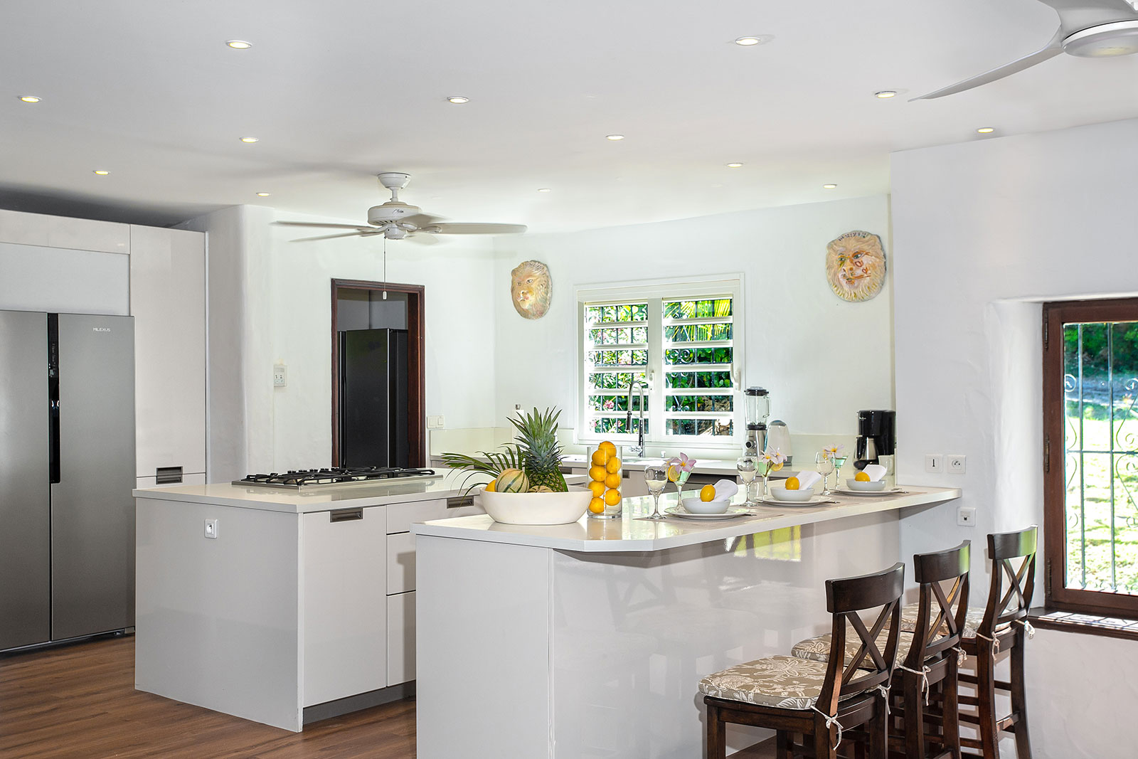 Maya_Luxe_Luxury_Villas_Experiences_St_Martin_La_Hacienda_14_LaHaienda-KitchenDining