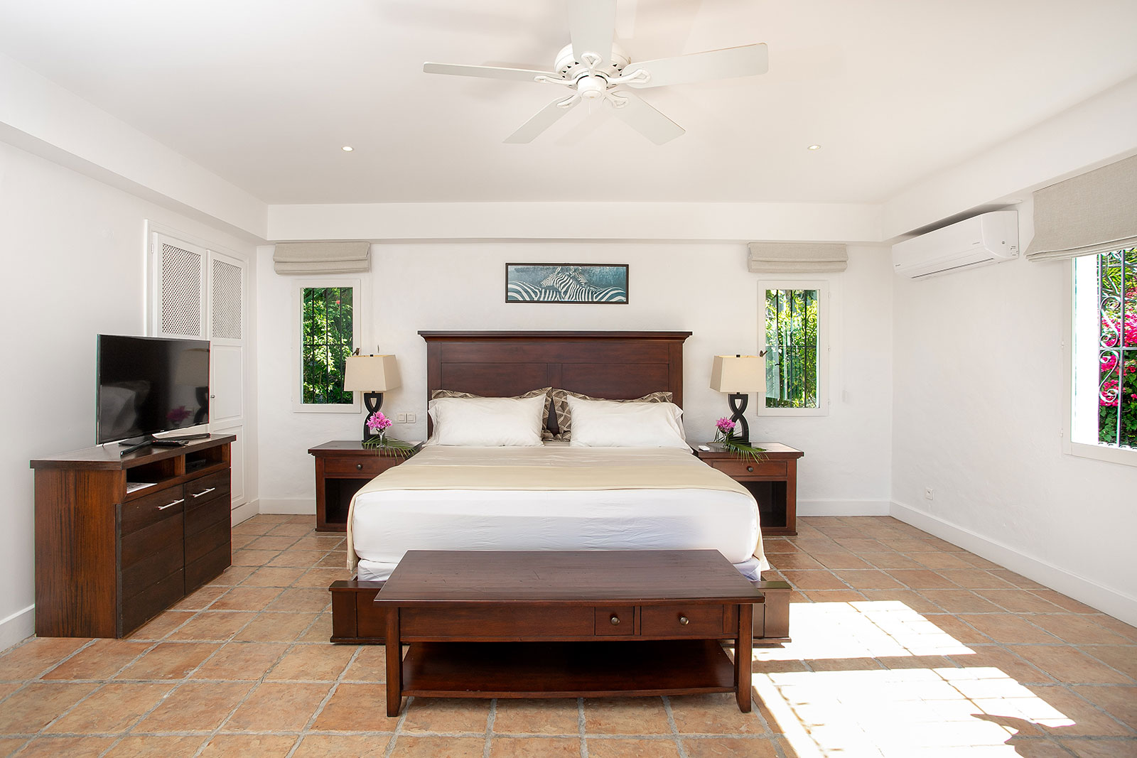 Maya_Luxe_Luxury_Villas_Experiences_St_Martin_La_Hacienda_28_LaHacienda-Bedroom4
