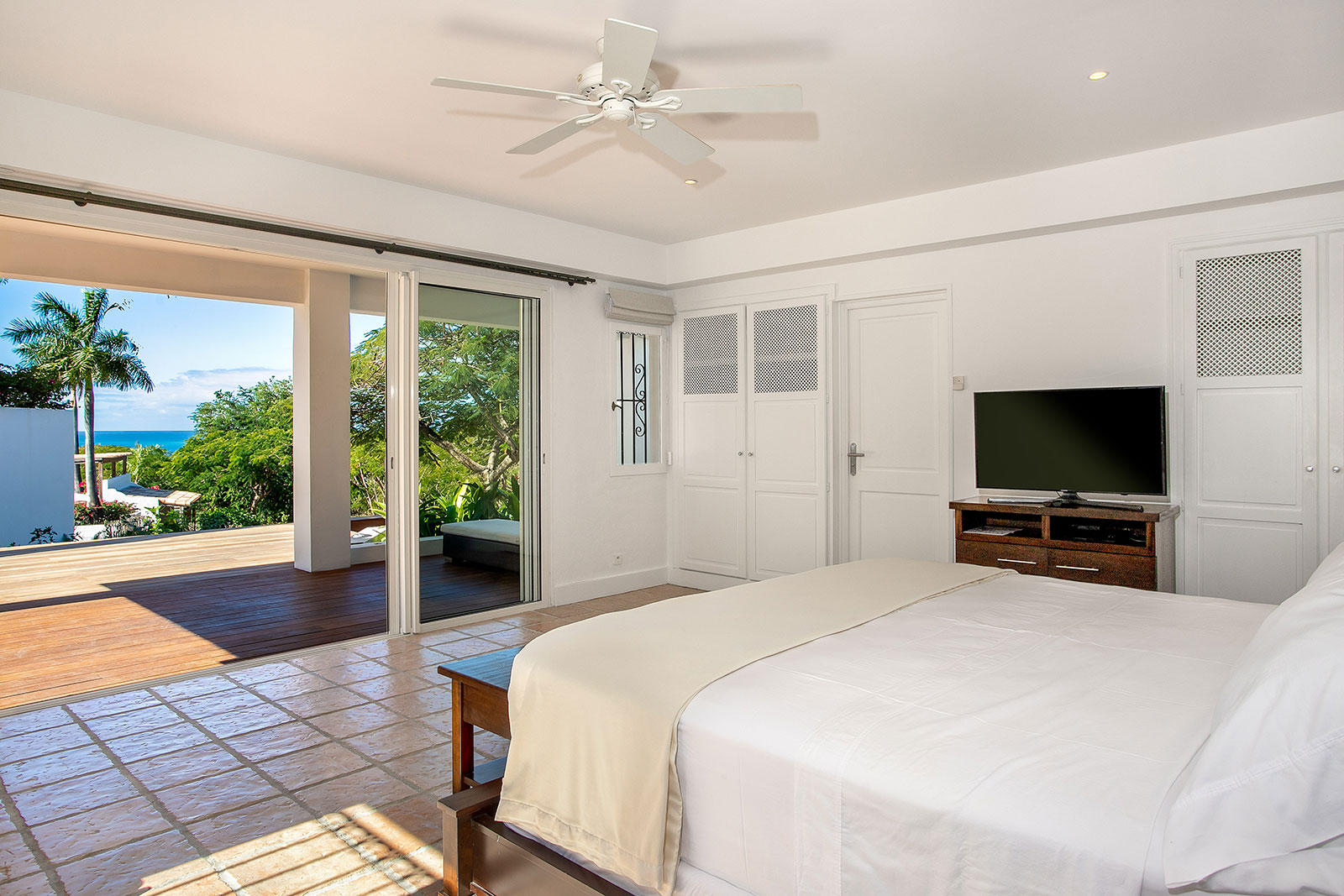 Maya_Luxe_Luxury_Villas_Experiences_St_Martin_La_Hacienda_31_LaHacienda-Bedroom4