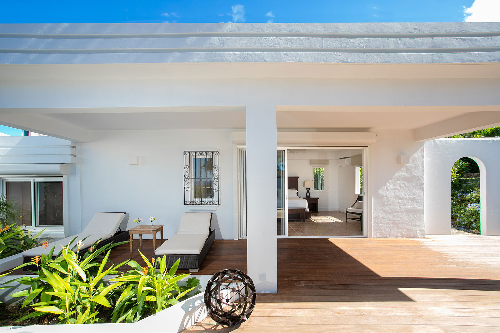 Maya_Luxe_Luxury_Villas_Experiences_St_Martin_La_Hacienda_33_LaHacienda-Bedroom4-(Terrace)