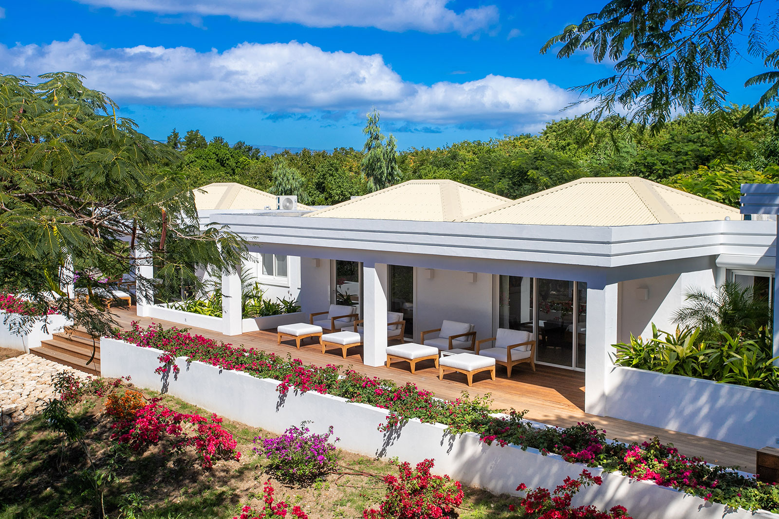 Maya_Luxe_Luxury_Villas_Experiences_St_Martin_La_Hacienda_37_LaHacienda-Bedroom5-(most-right)
