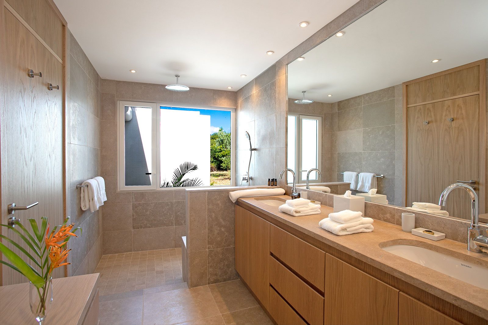 Maya_Luxe_Luxury_Villas_Experiences_St_Martin_La_Hacienda_44_LaHacienda-Bathroom5