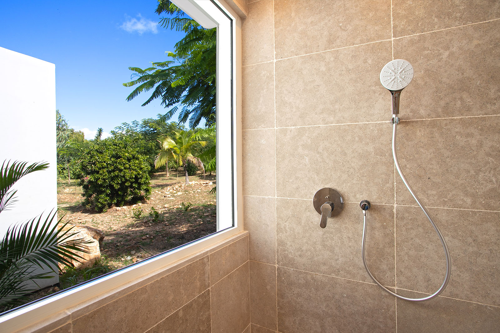 Maya_Luxe_Luxury_Villas_Experiences_St_Martin_La_Hacienda_46_LaHacienda-Bathroom5.