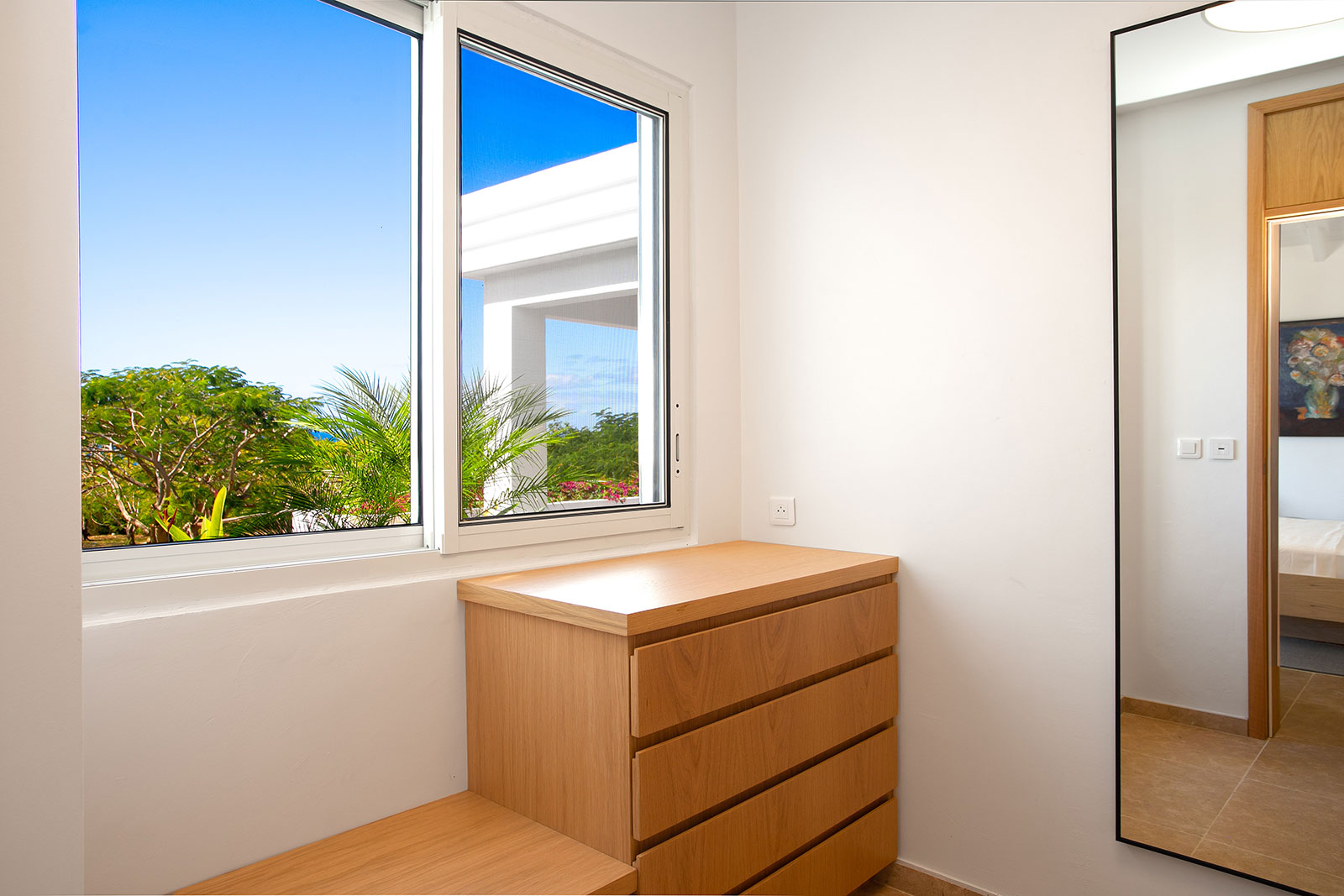 Maya_Luxe_Luxury_Villas_Experiences_St_Martin_La_Hacienda_54_LaHacienda-Bedroom6-(walk-in-closet)