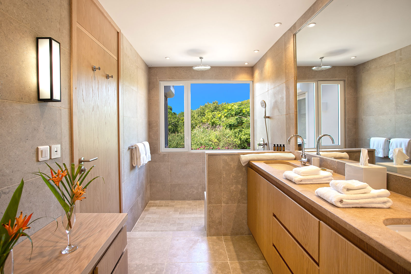 Maya_Luxe_Luxury_Villas_Experiences_St_Martin_La_Hacienda_60_LaHacienda-Bathroom7