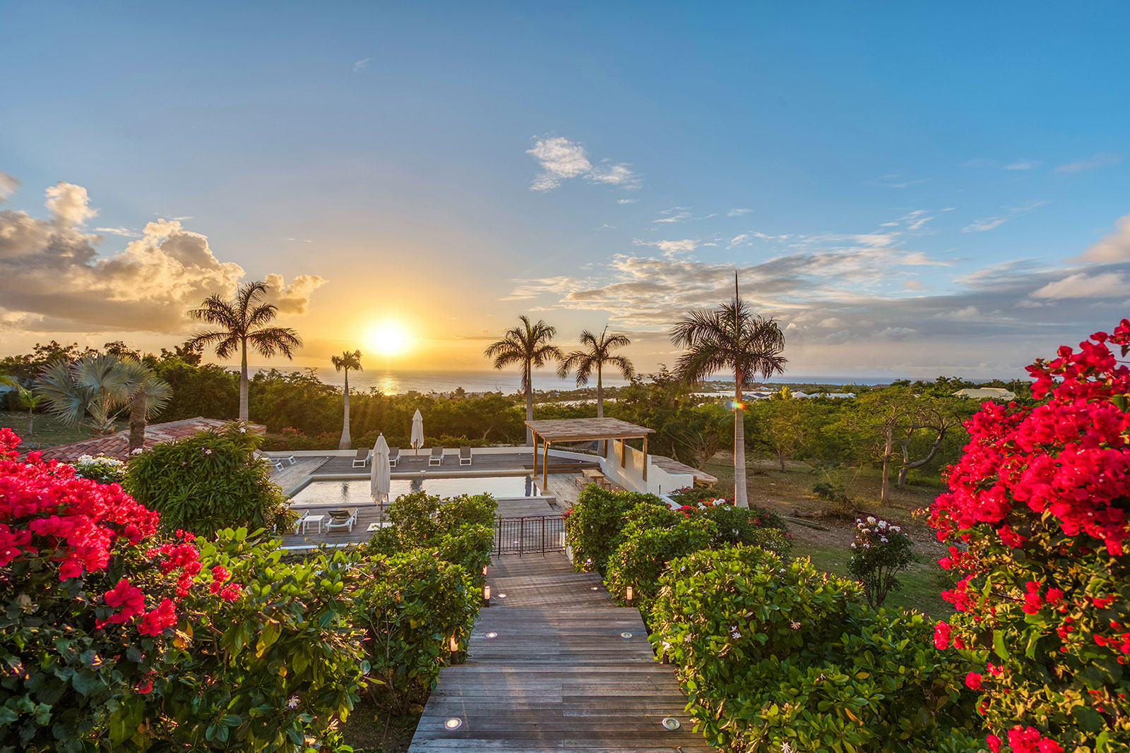 Maya_Luxe_Luxury_Villas_Experiences_St_Martin_La_Hacienda_63_LaHacienda-SunsetPool