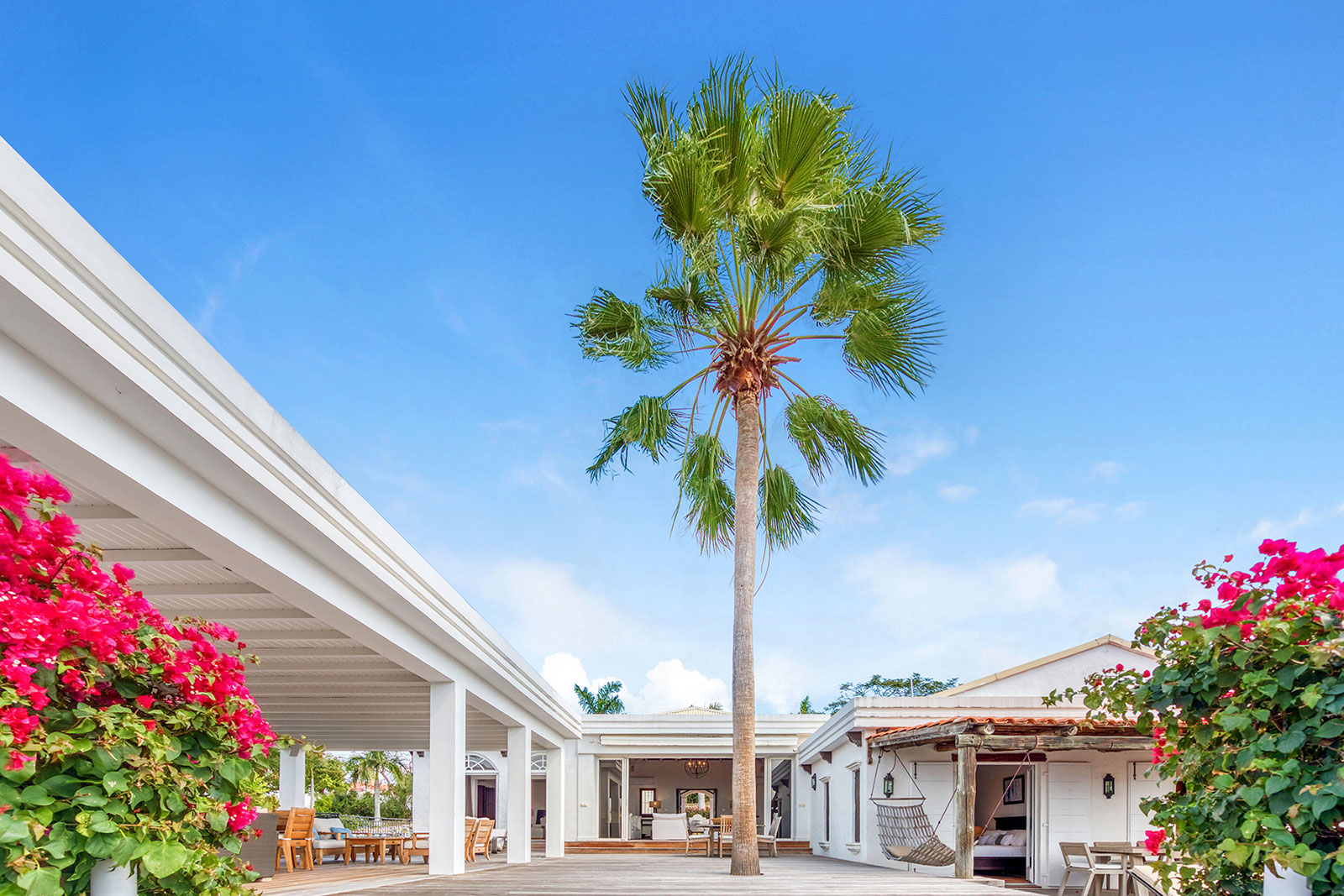 Maya_Luxe_Luxury_Villas_Experiences_St_Martin_La_Hacienda_6_LaHacienda-PalmTree
