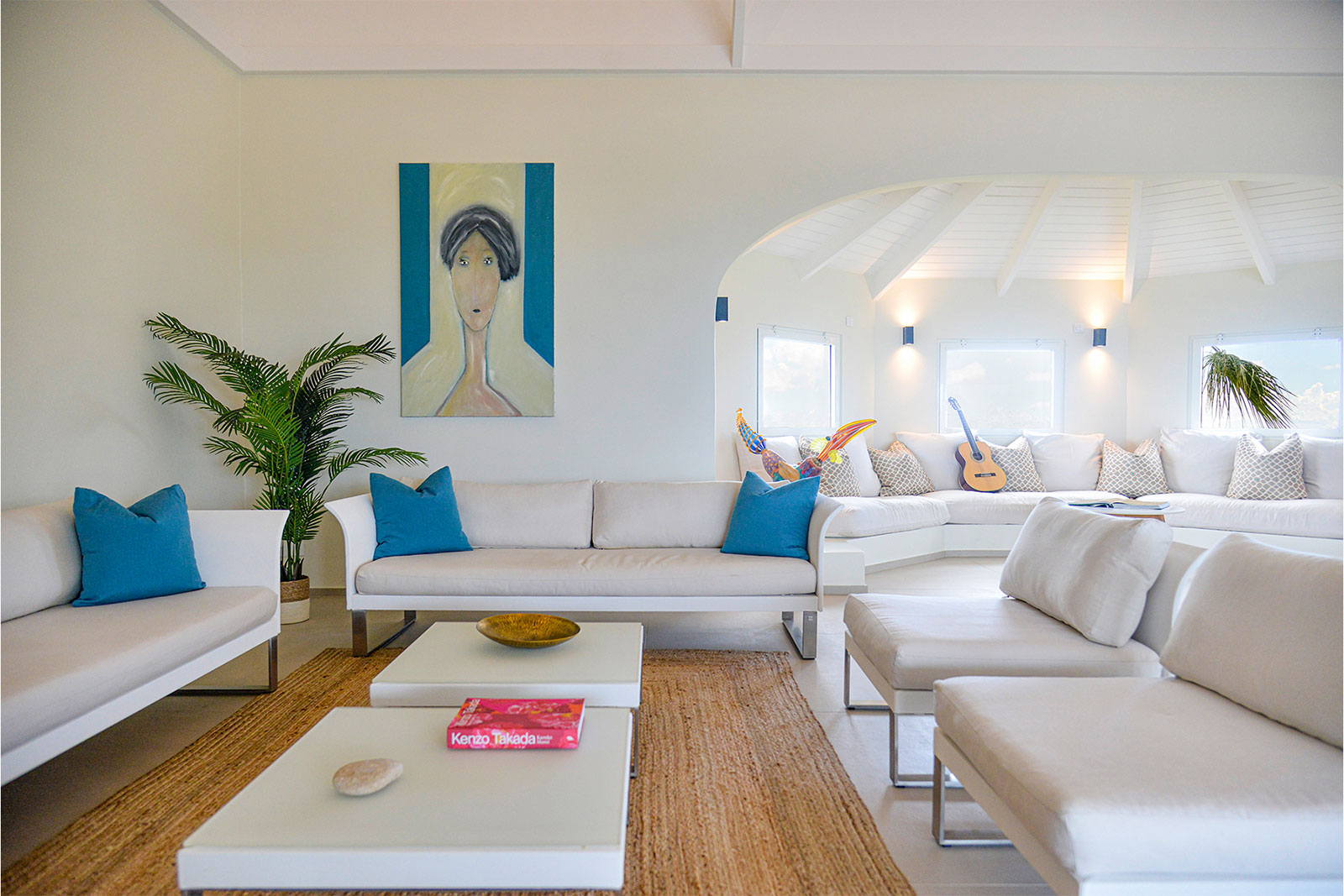 Maya_Luxe_Luxury_Villas_St_Martin_19-EspritdelaMer-LivingRoom