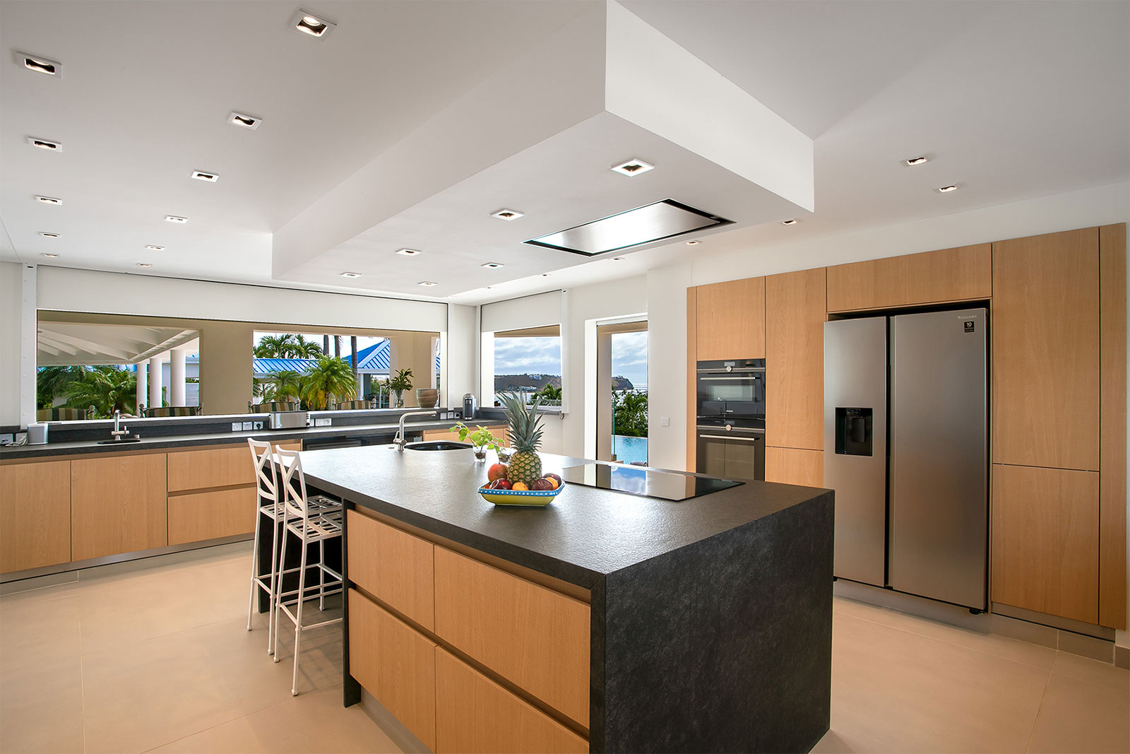 Maya_Luxe_Luxury_Villas_St_Martin_22-EspritdelaMer-Kitchen