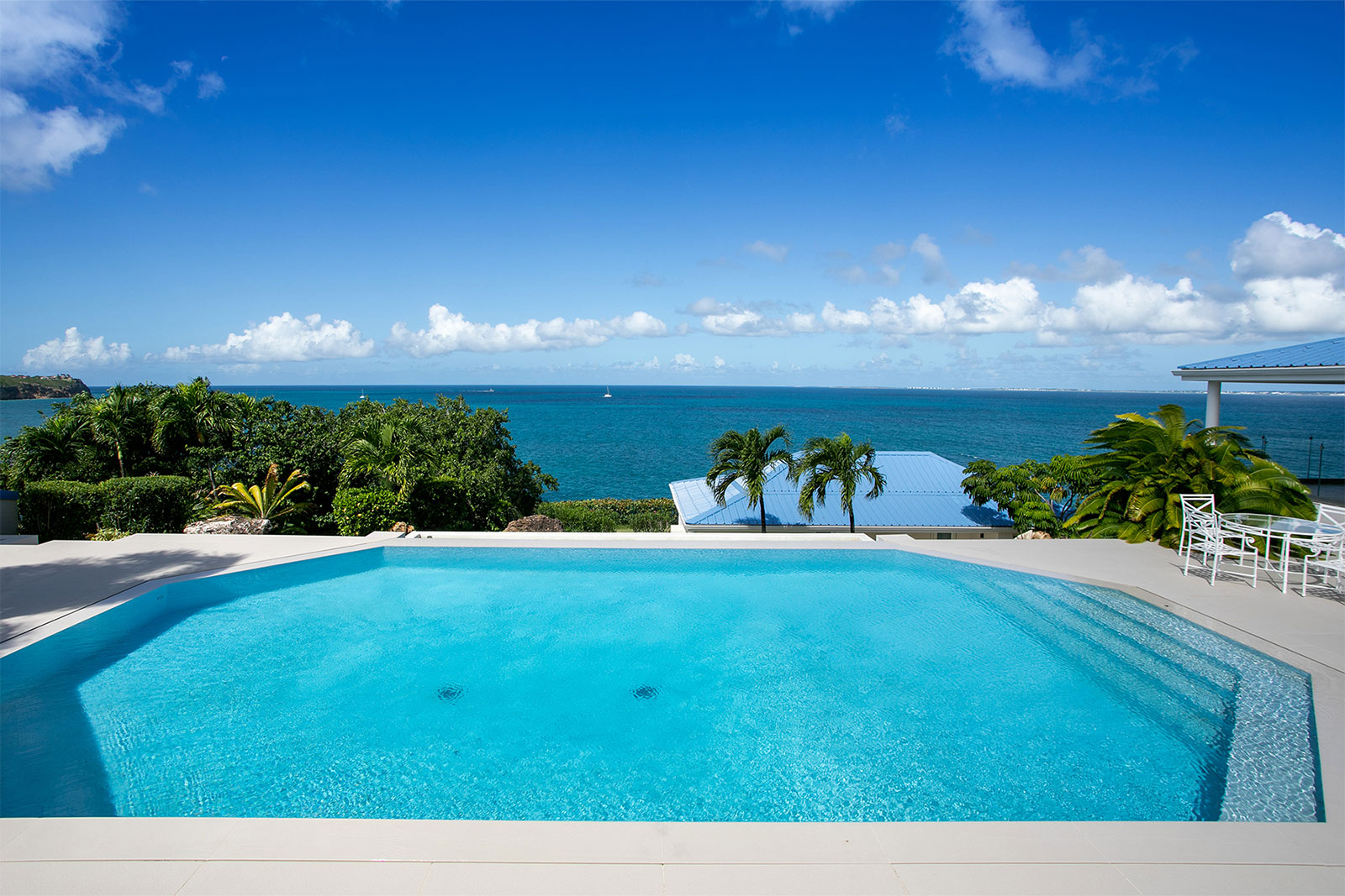 Maya_Luxe_Luxury_Villas_St_Martin_7-Espritdelamer-Pool