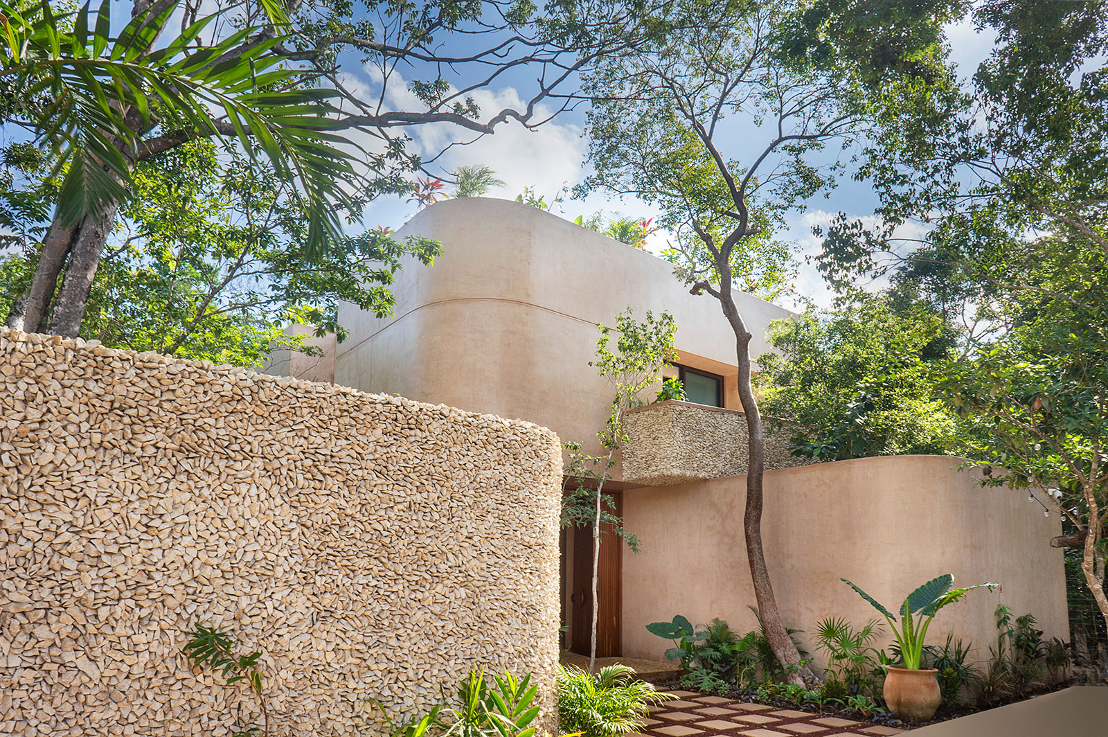Maya_Luxe_Luxury_Villas_and experiences_01Casa-Trece