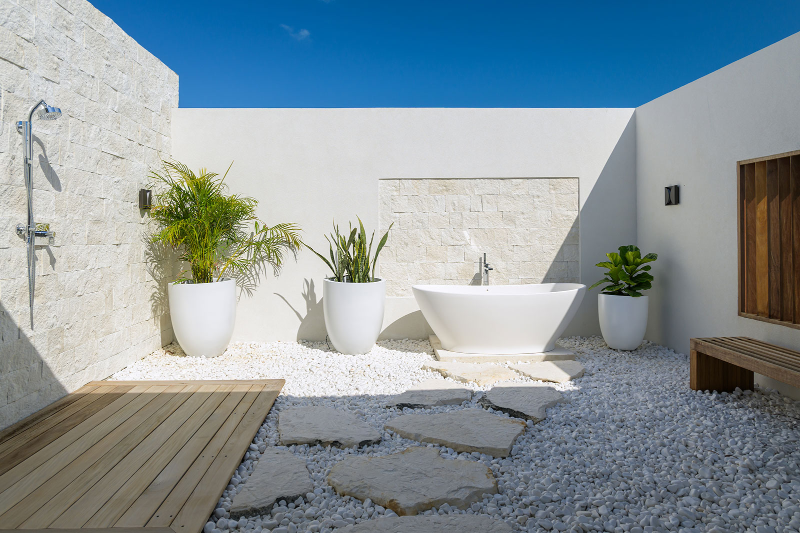 Maya_Luxe_Luxury_Villas_Experiences_Turks_and_Caicos_Footprints_34