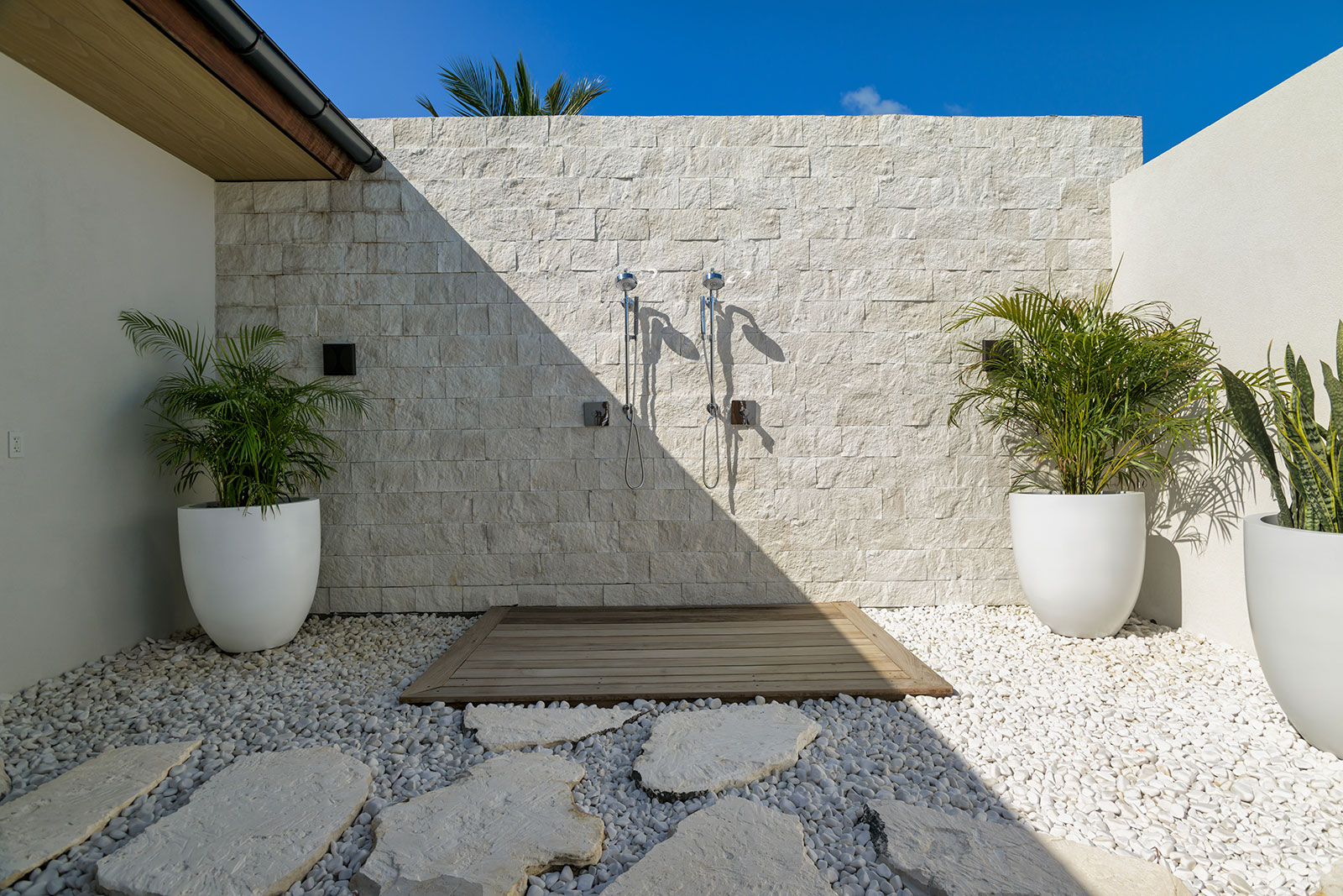 Maya_Luxe_Luxury_Villas_Experiences_Turks_and_Caicos_Footprints_36